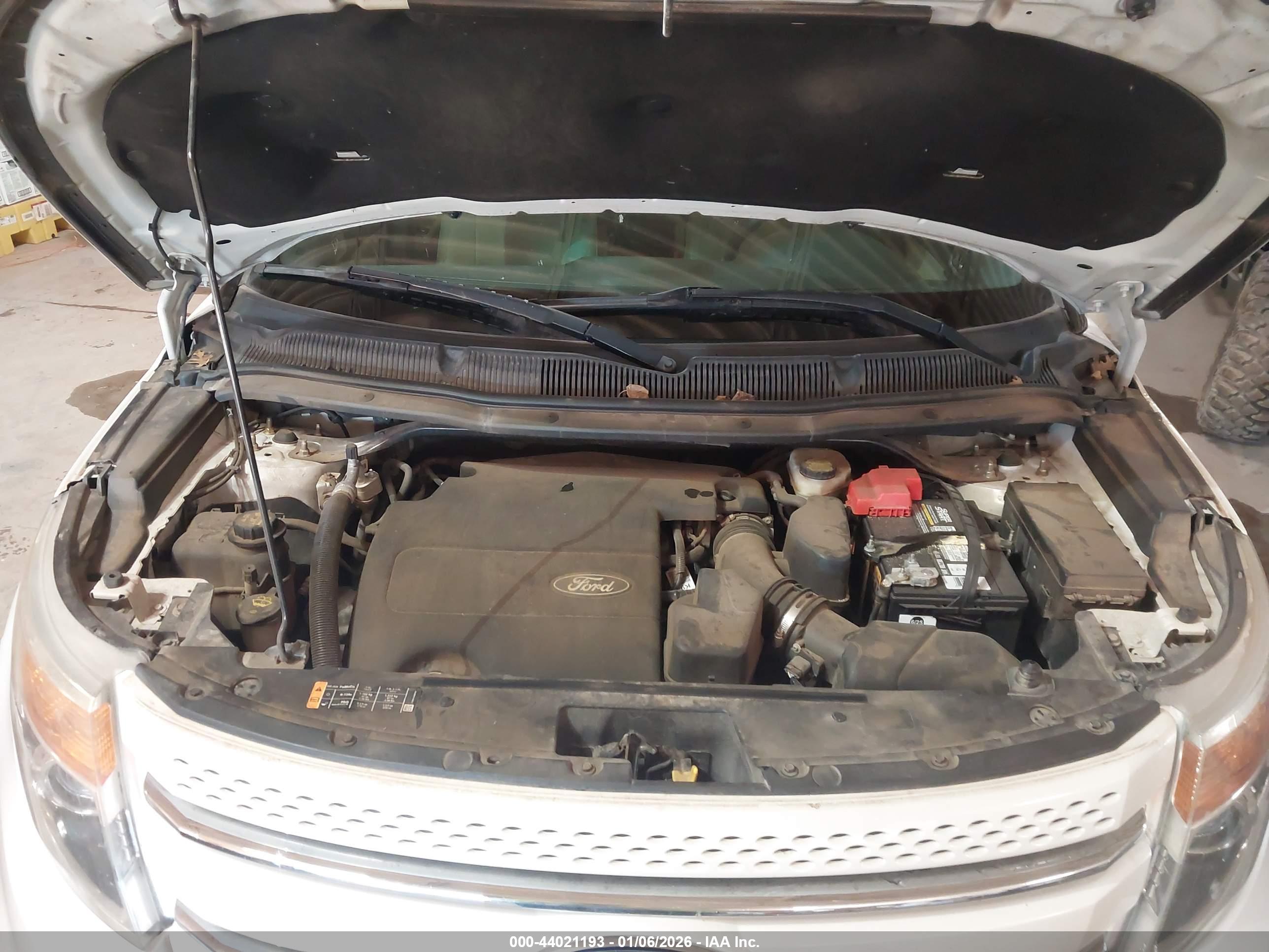 FORD EXPLORER image 10