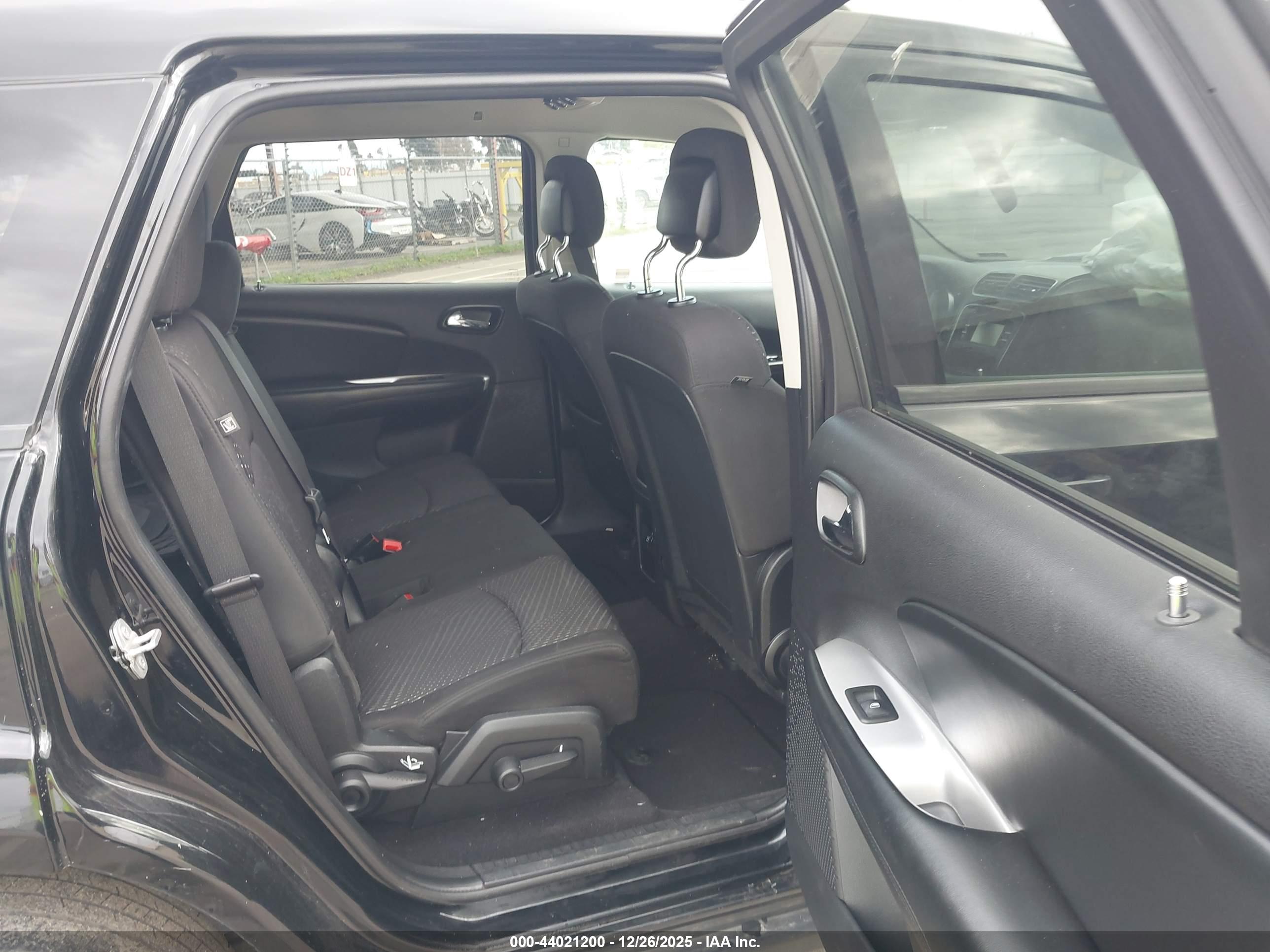 DODGE JOURNEY image 8
