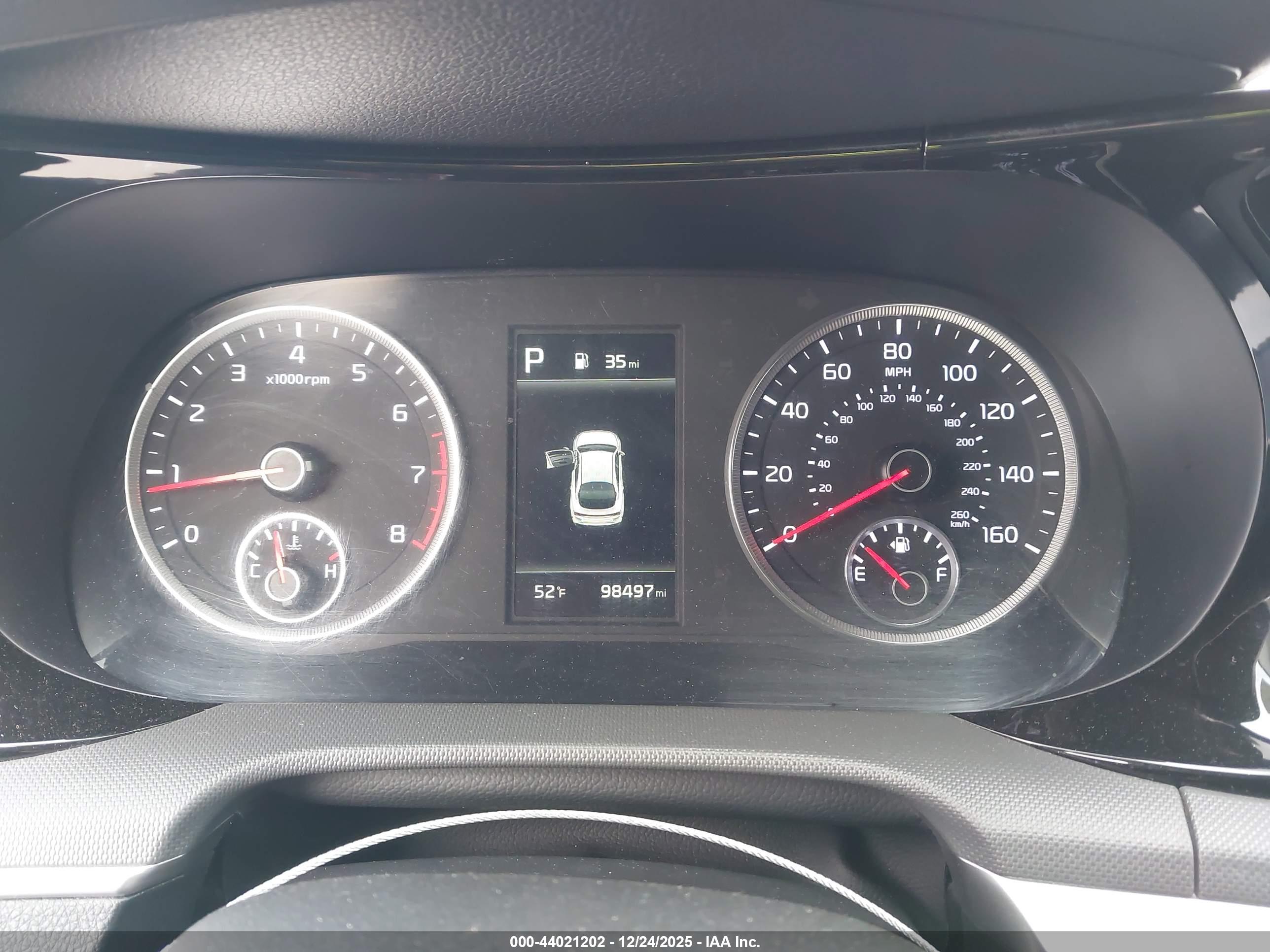 KIA K5 image 7