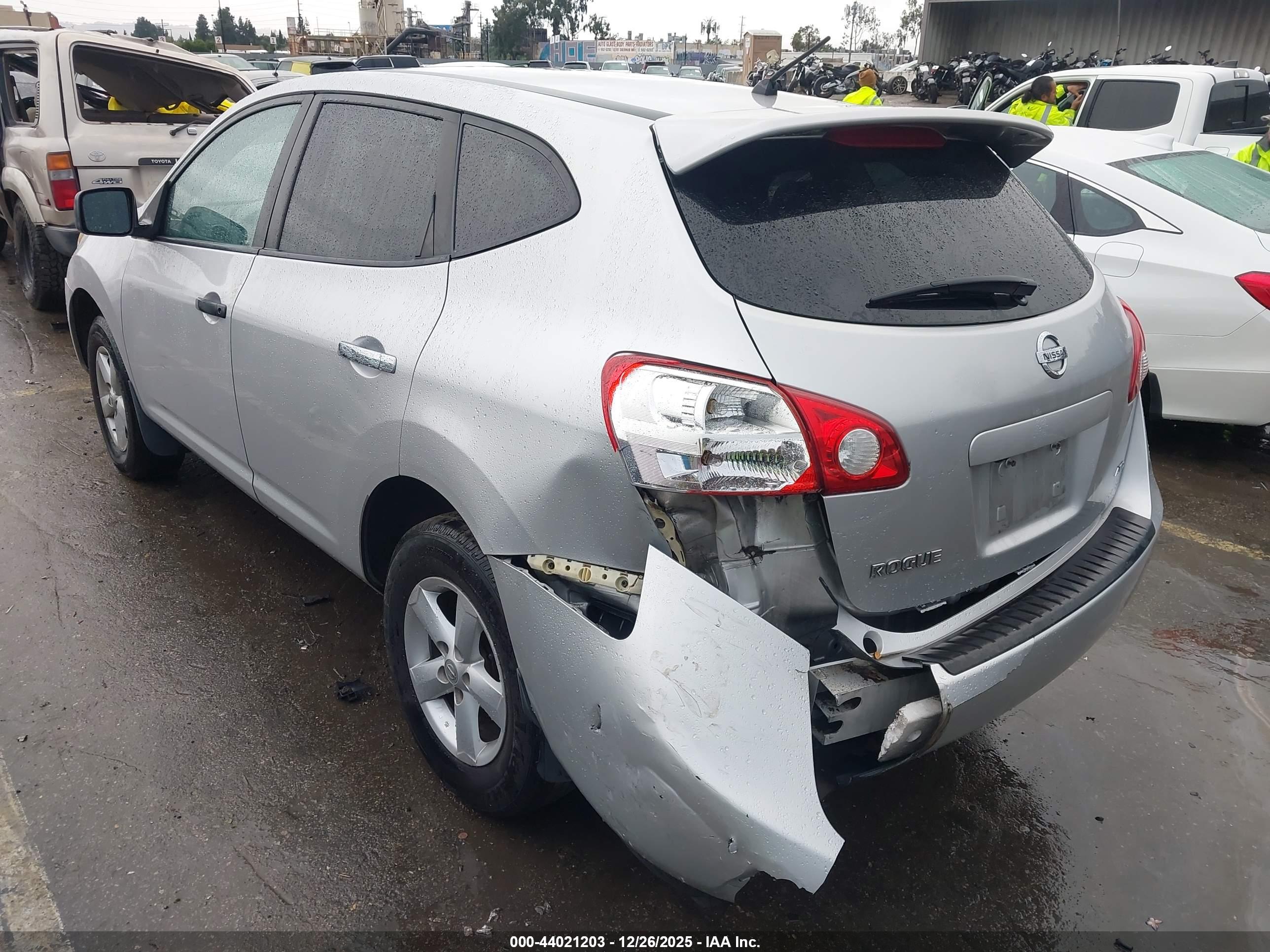 NISSAN ROGUE image 3