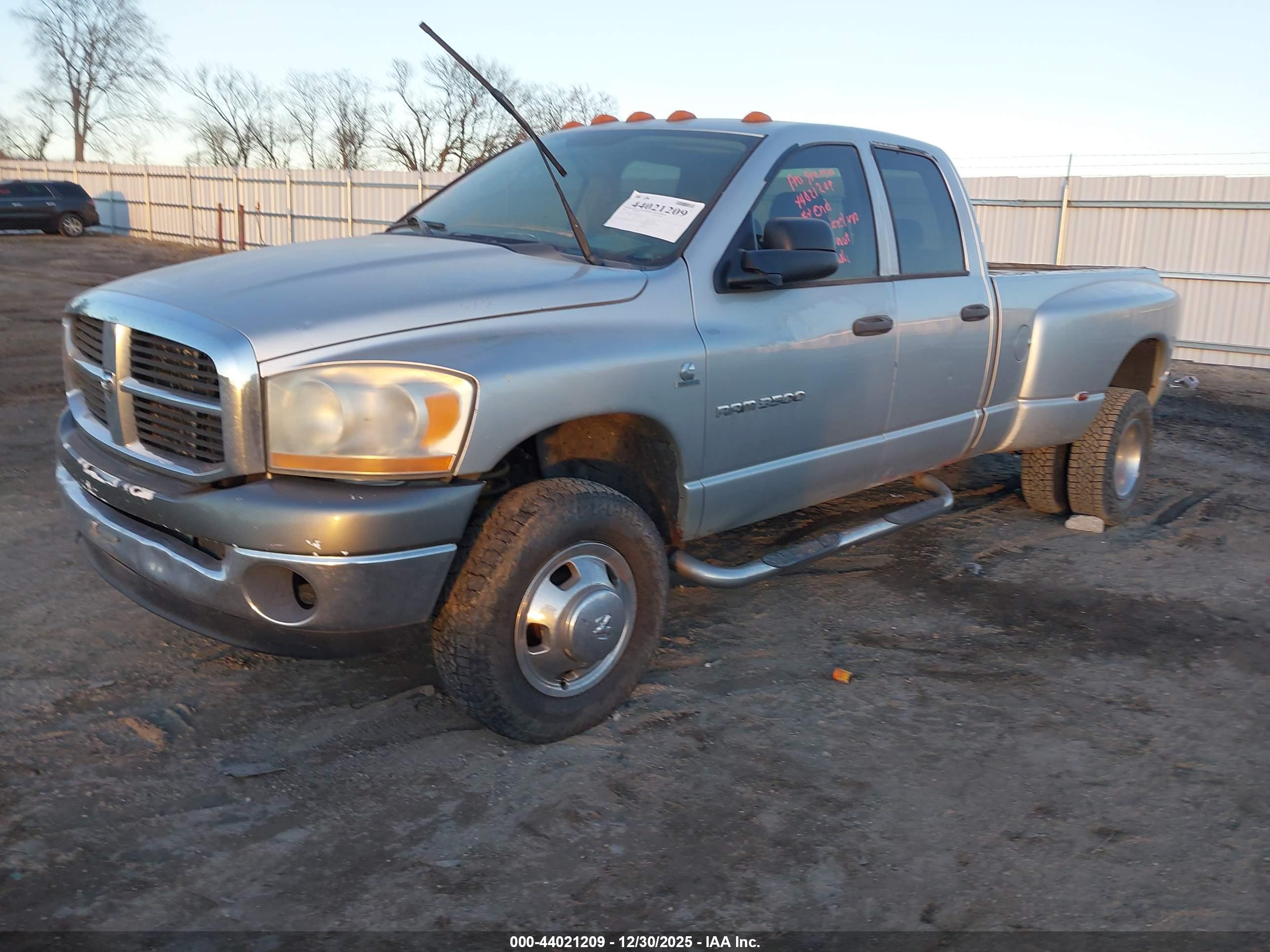 DODGE RAM image 2