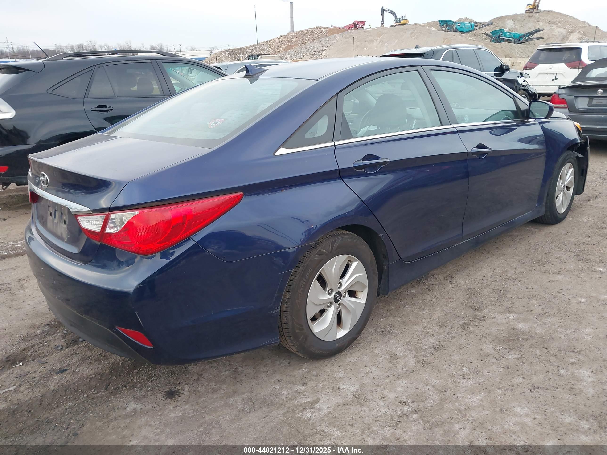 HYUNDAI SONATA image 4