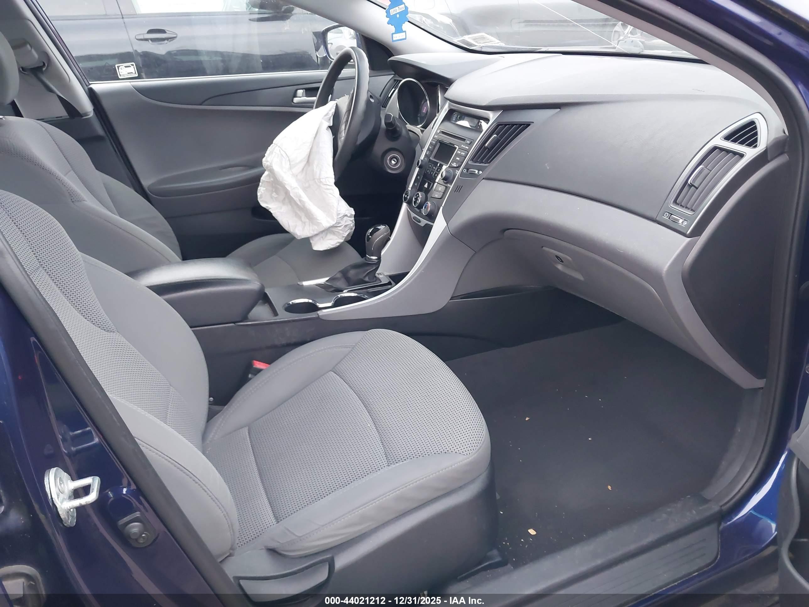 HYUNDAI SONATA image 5