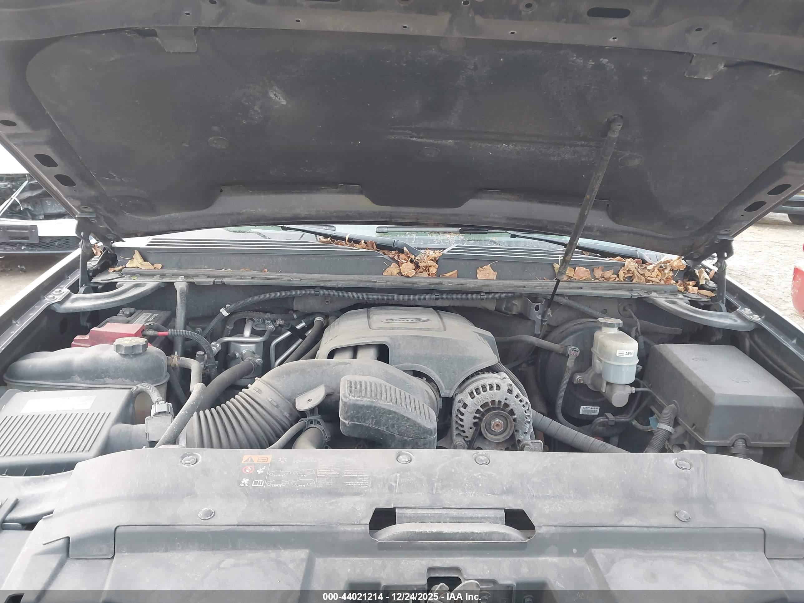 CHEVROLET TAHOE image 10