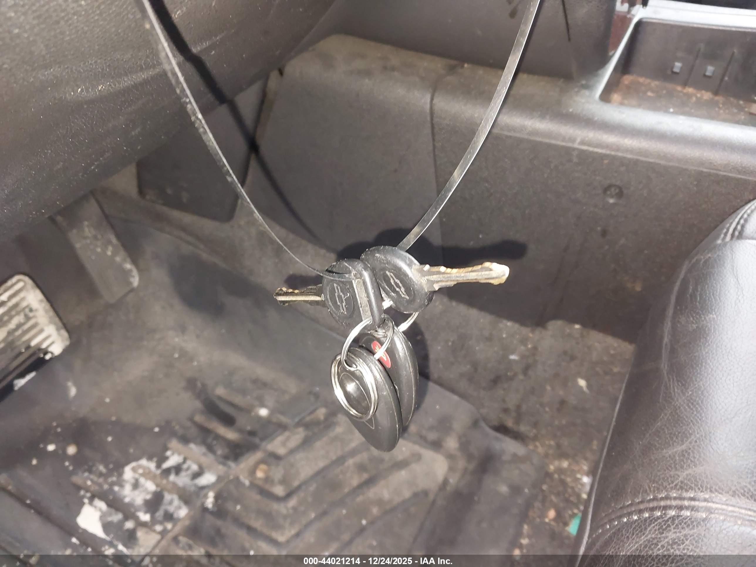CHEVROLET TAHOE image 11