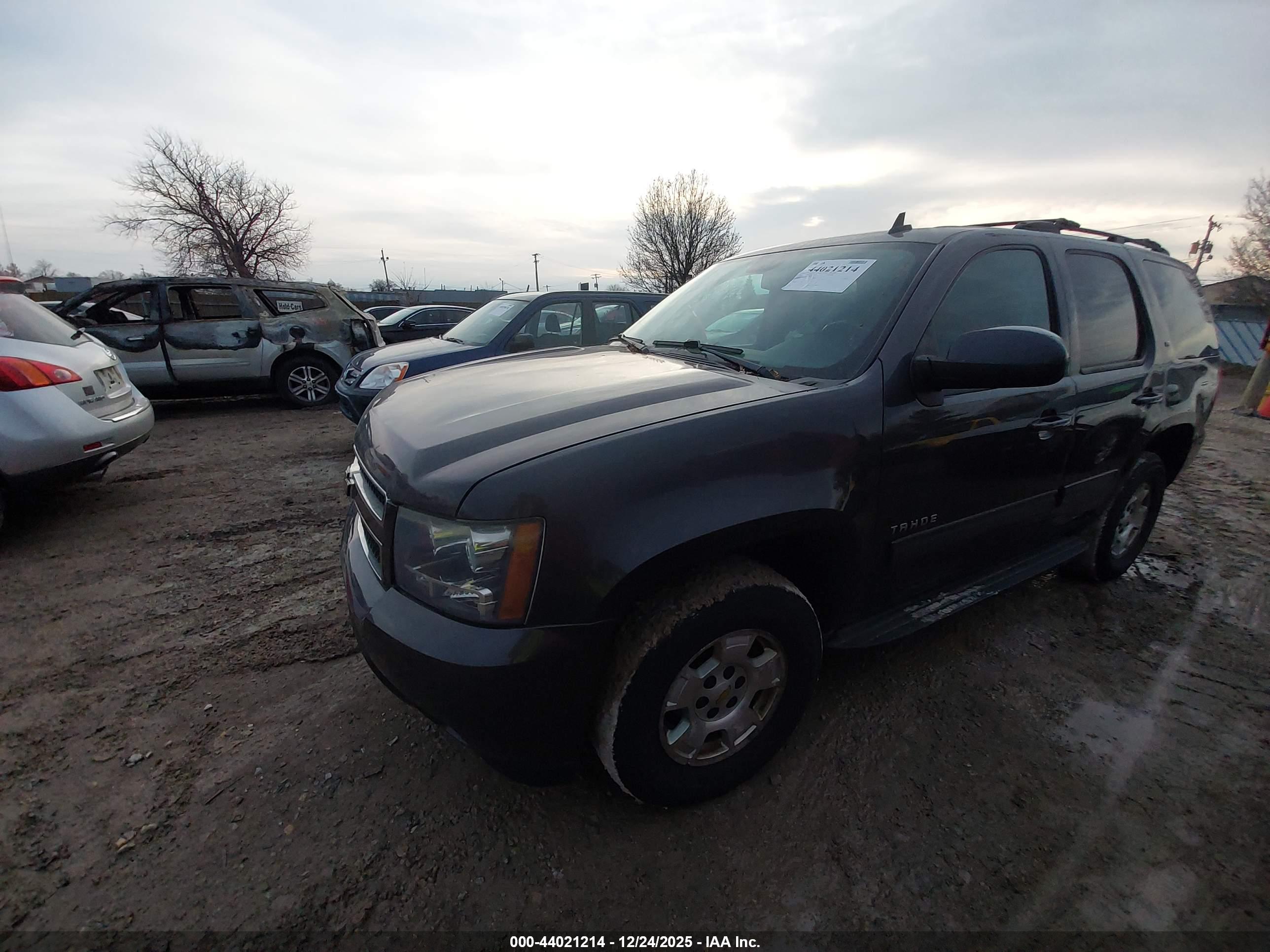 CHEVROLET TAHOE image 2