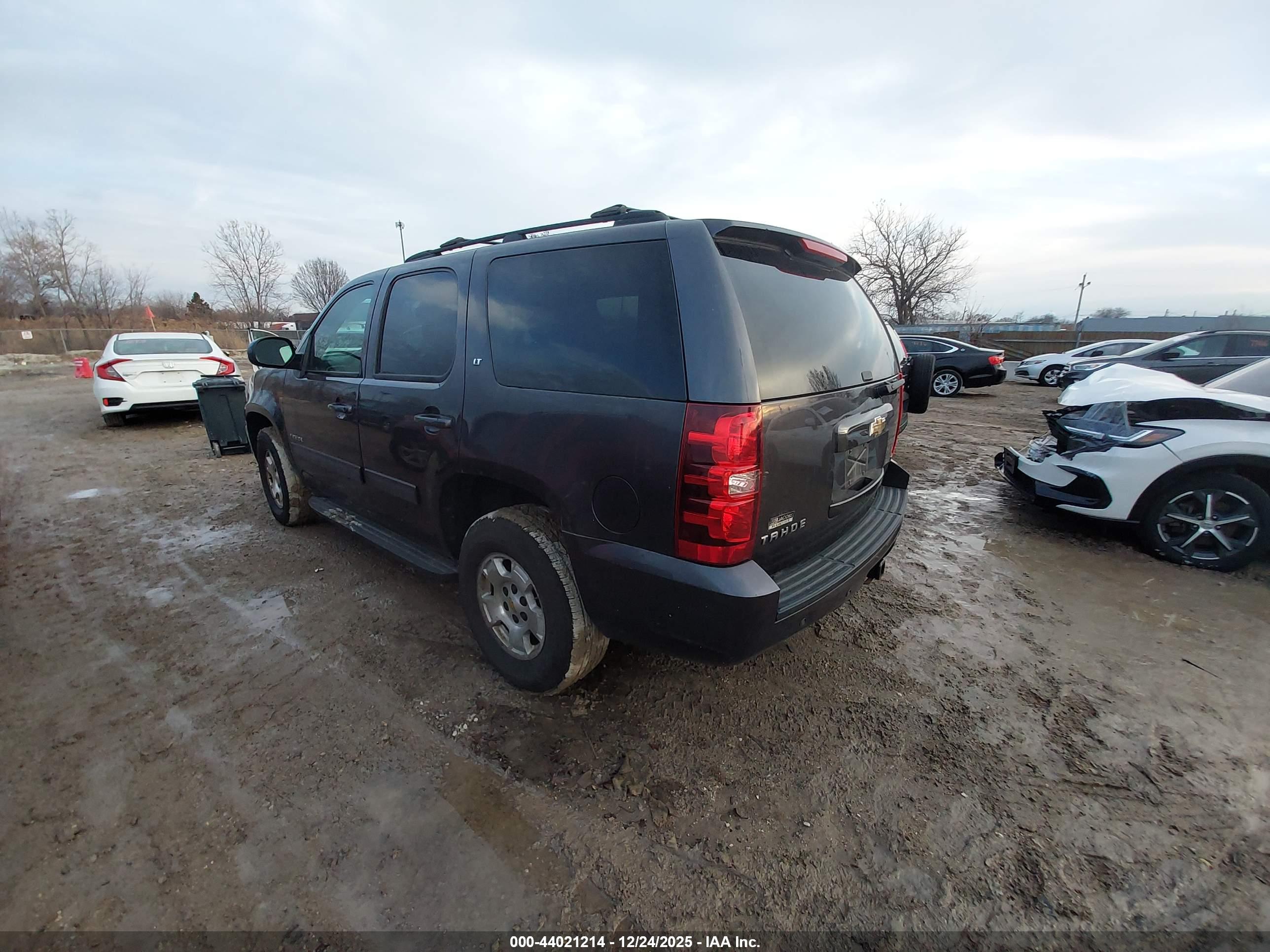 CHEVROLET TAHOE image 3