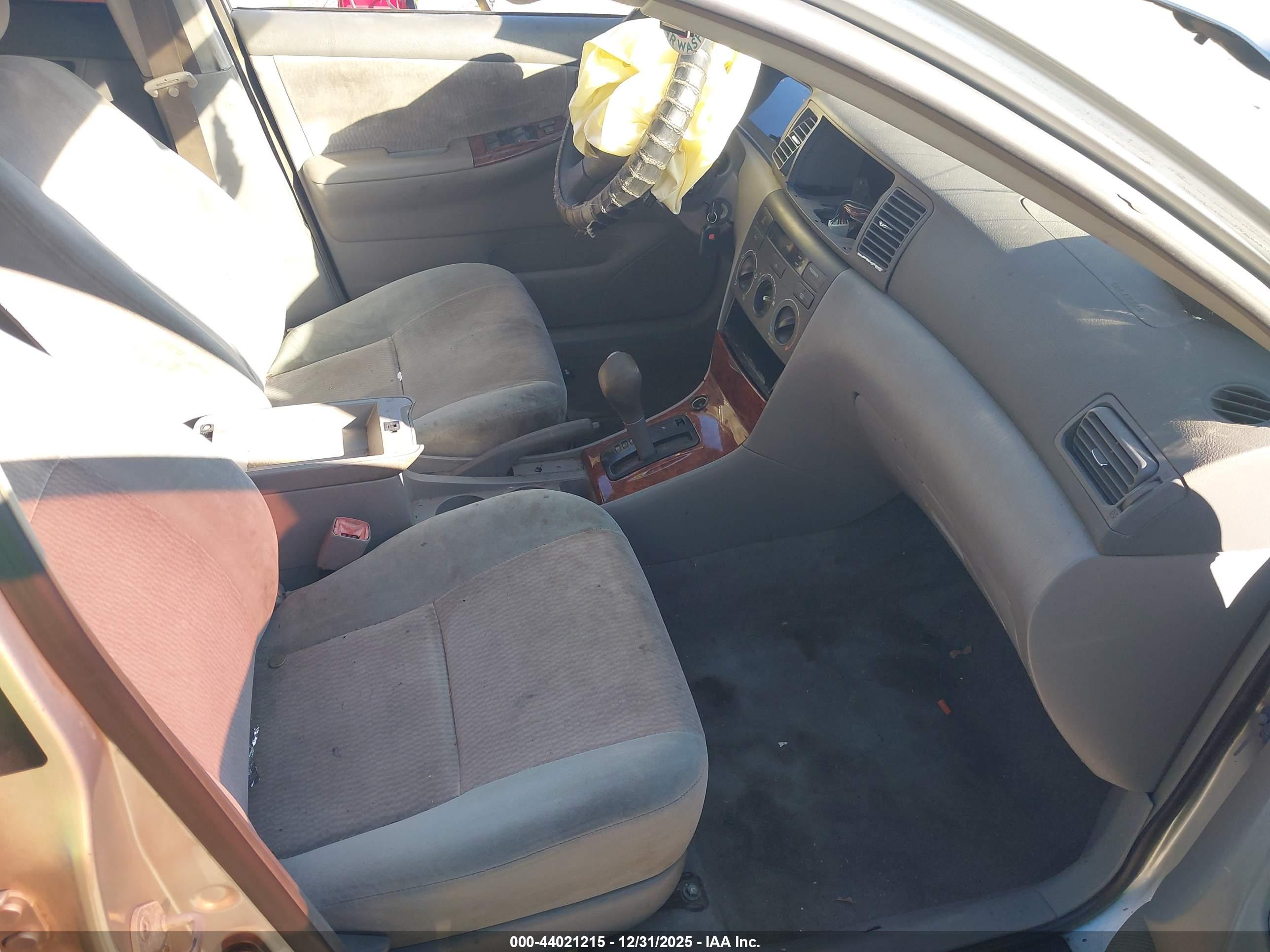 TOYOTA COROLLA image 5