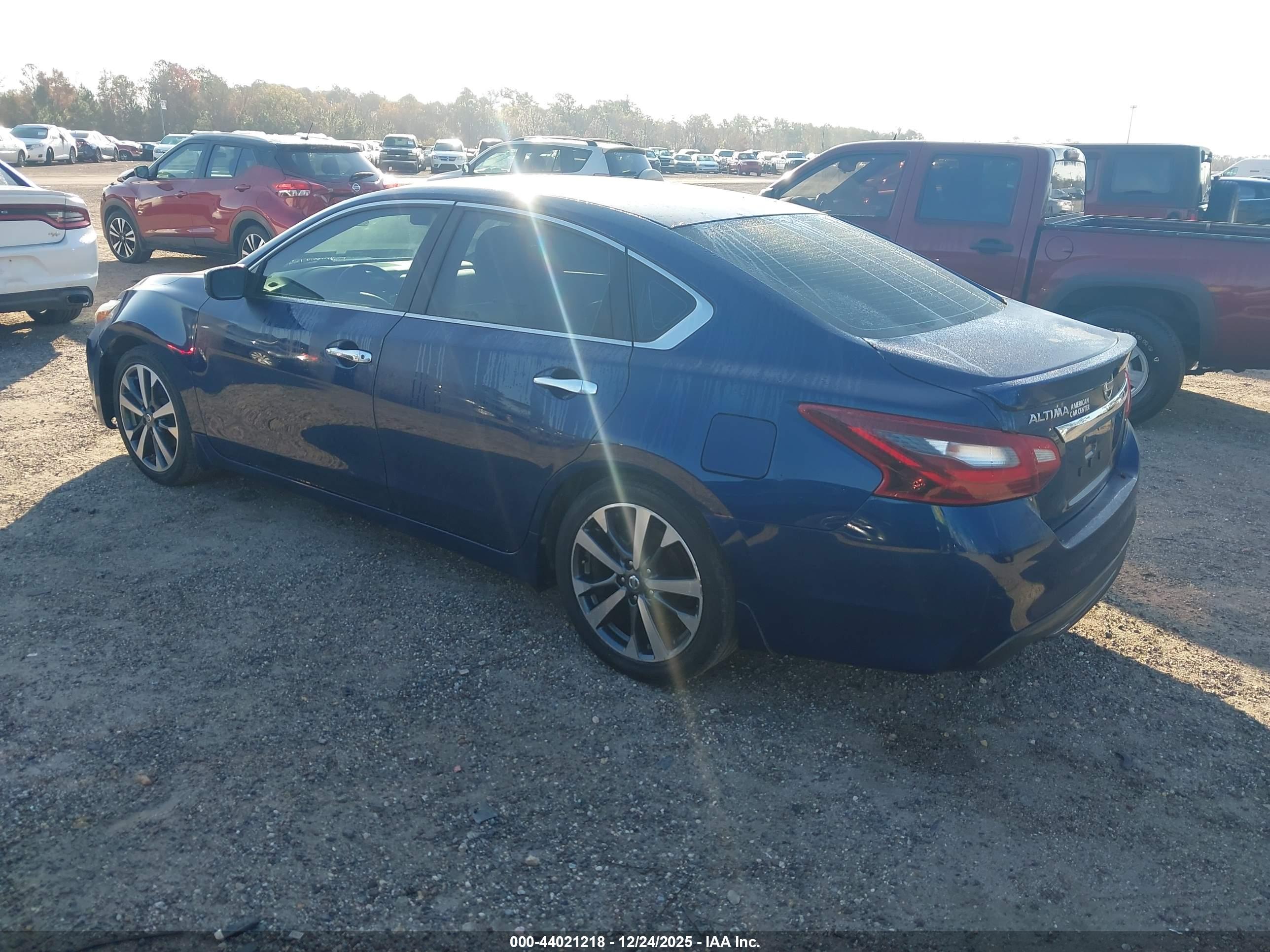 NISSAN ALTIMA image 3