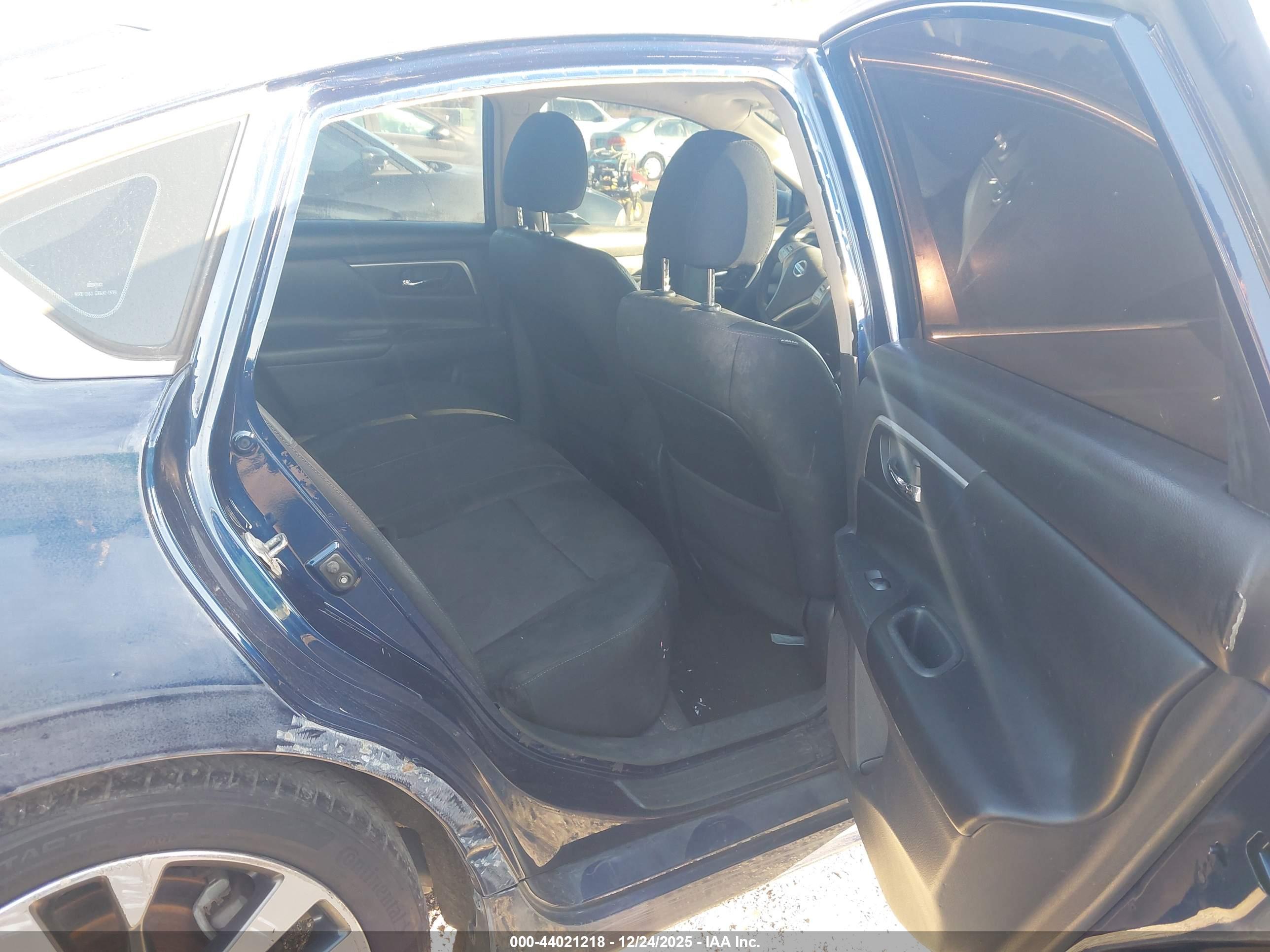 NISSAN ALTIMA image 8