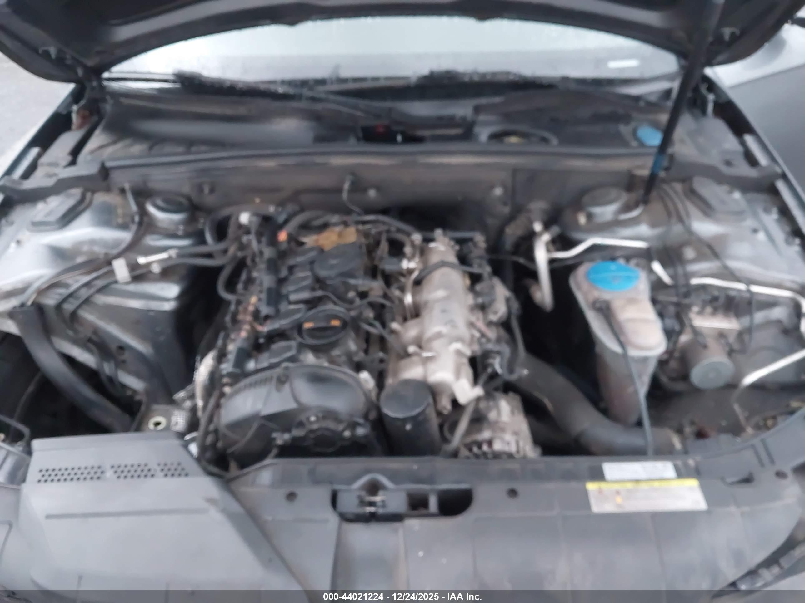 AUDI A4 image 10