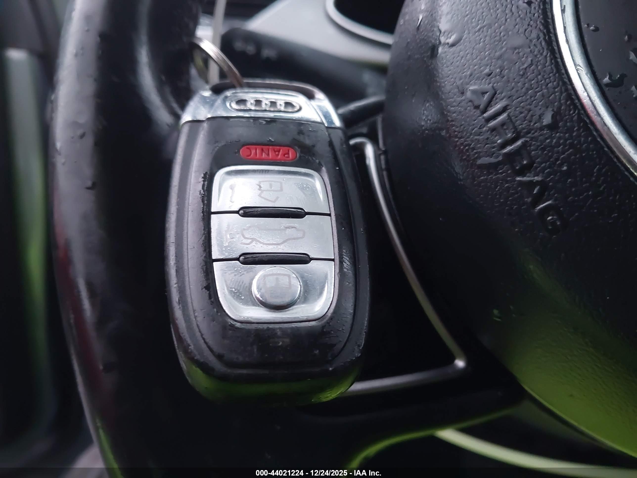 AUDI A4 image 11