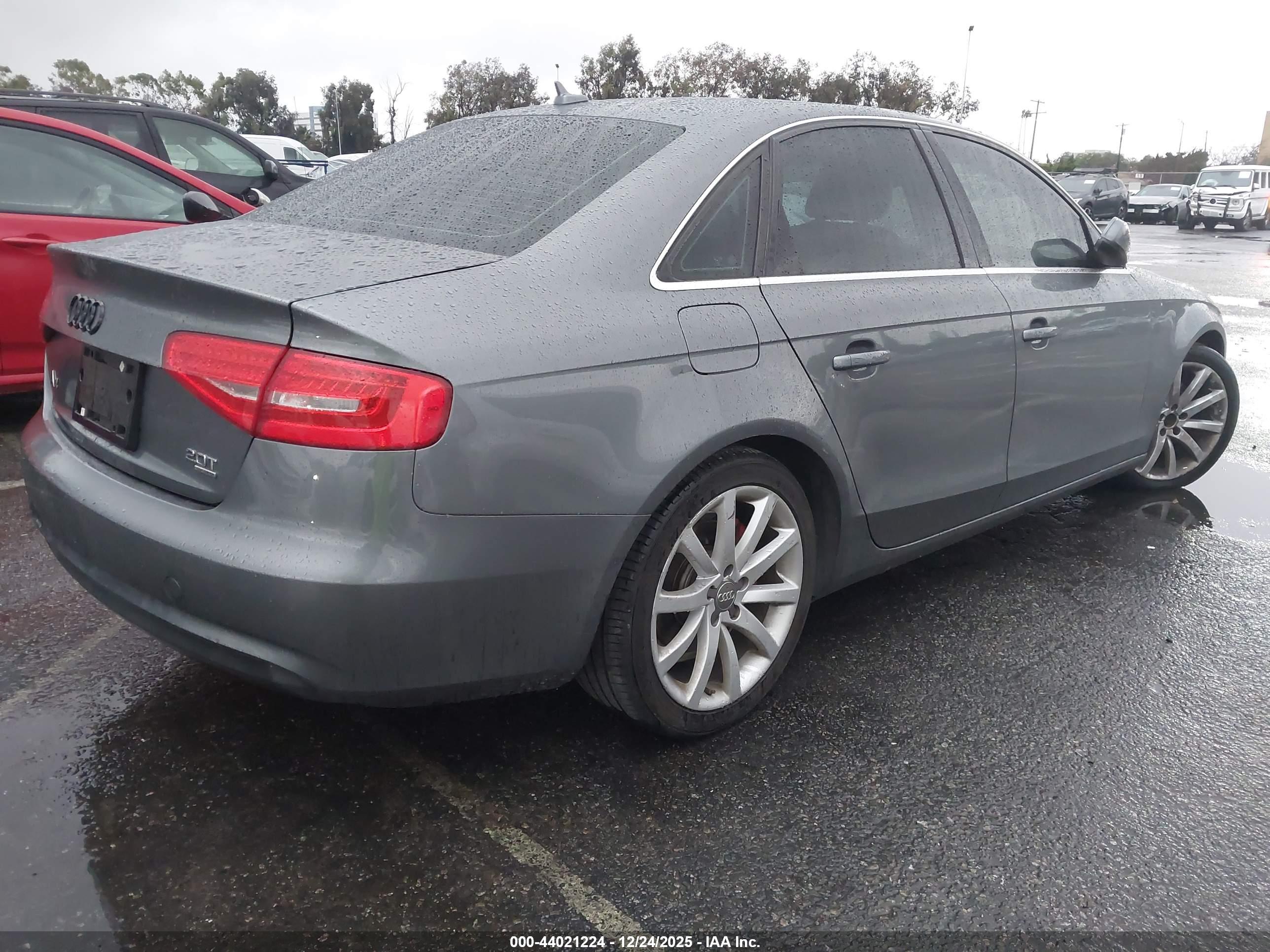 AUDI A4 image 4