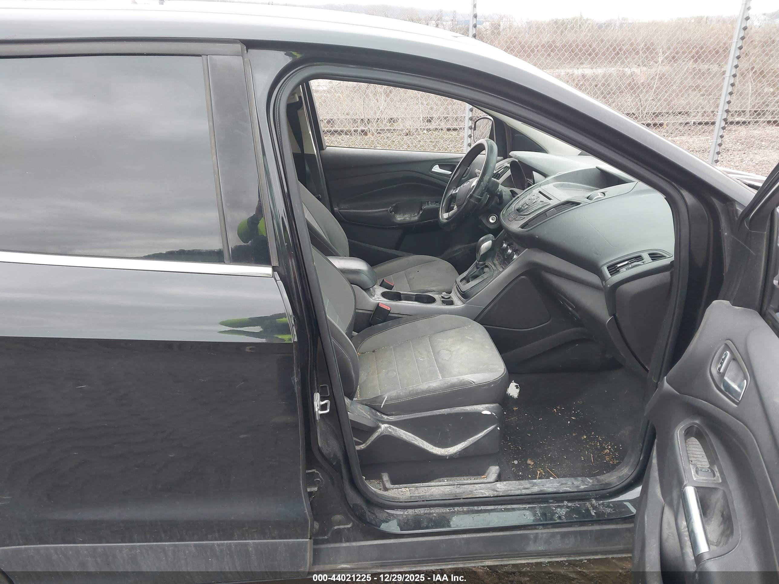 FORD ESCAPE image 5