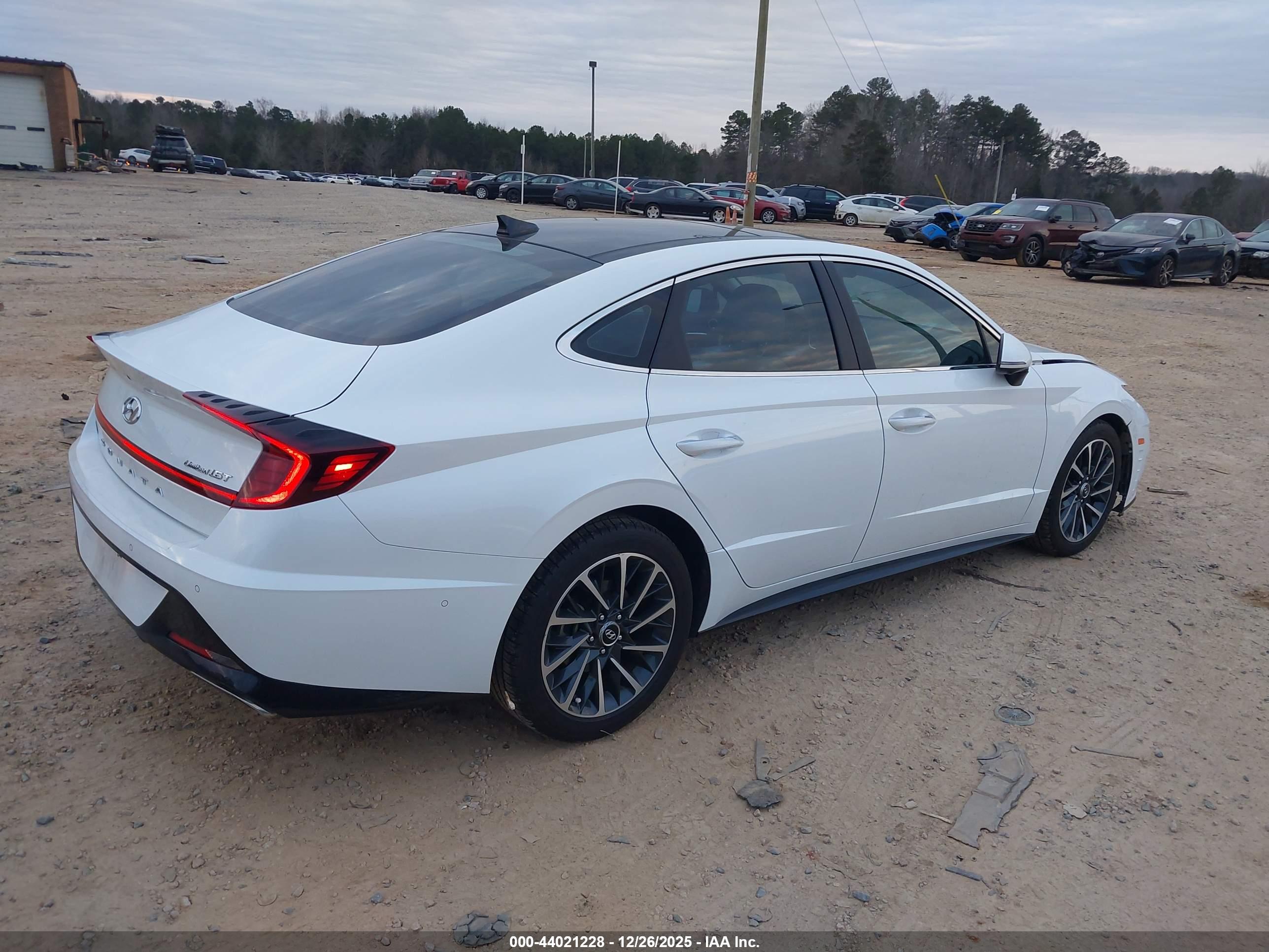 HYUNDAI SONATA image 4