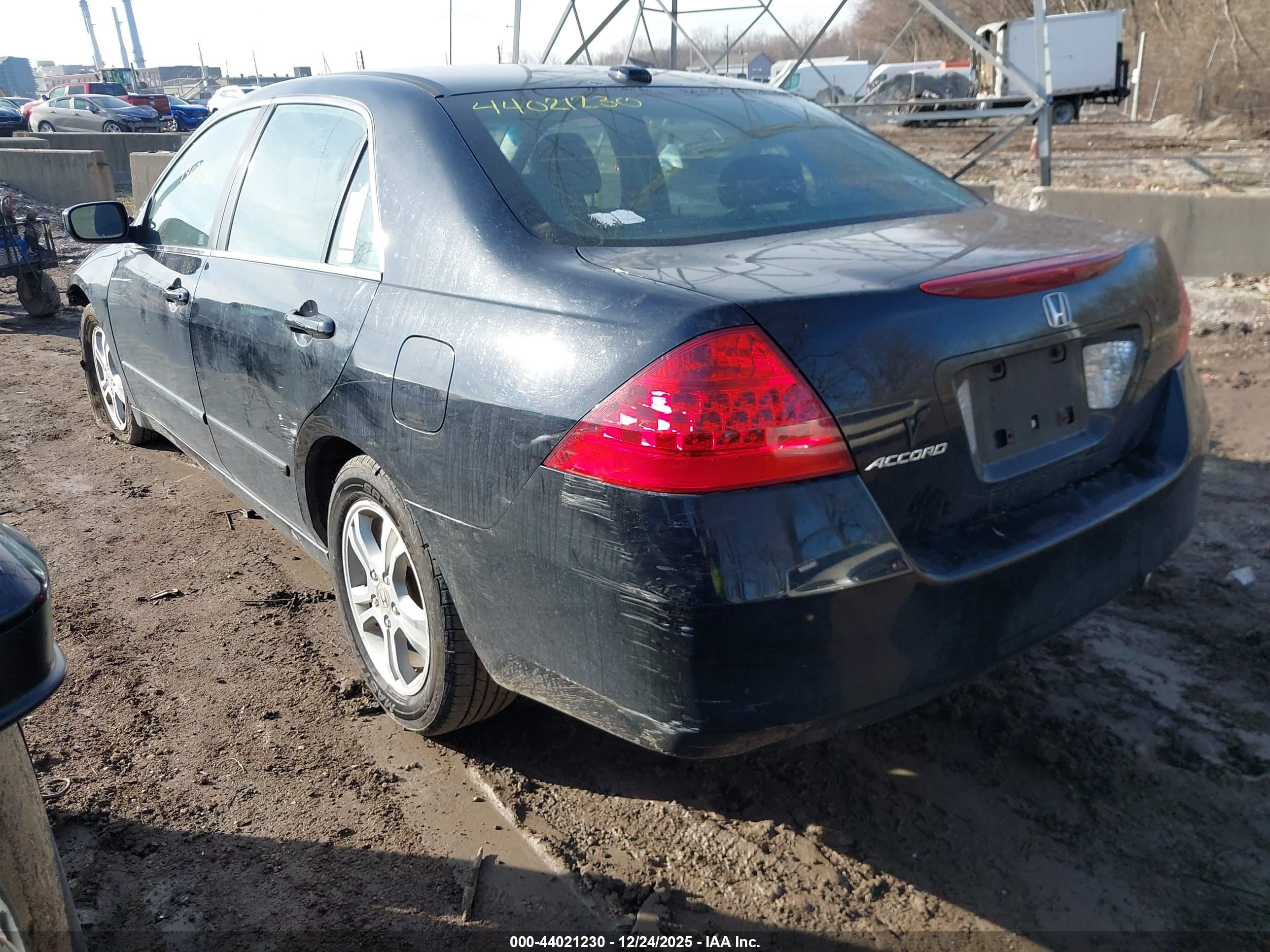 HONDA ACCORD image 3