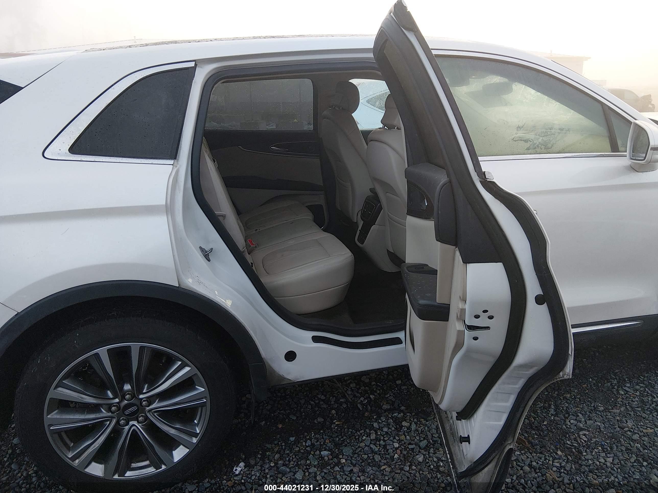 LINCOLN MKX image 8