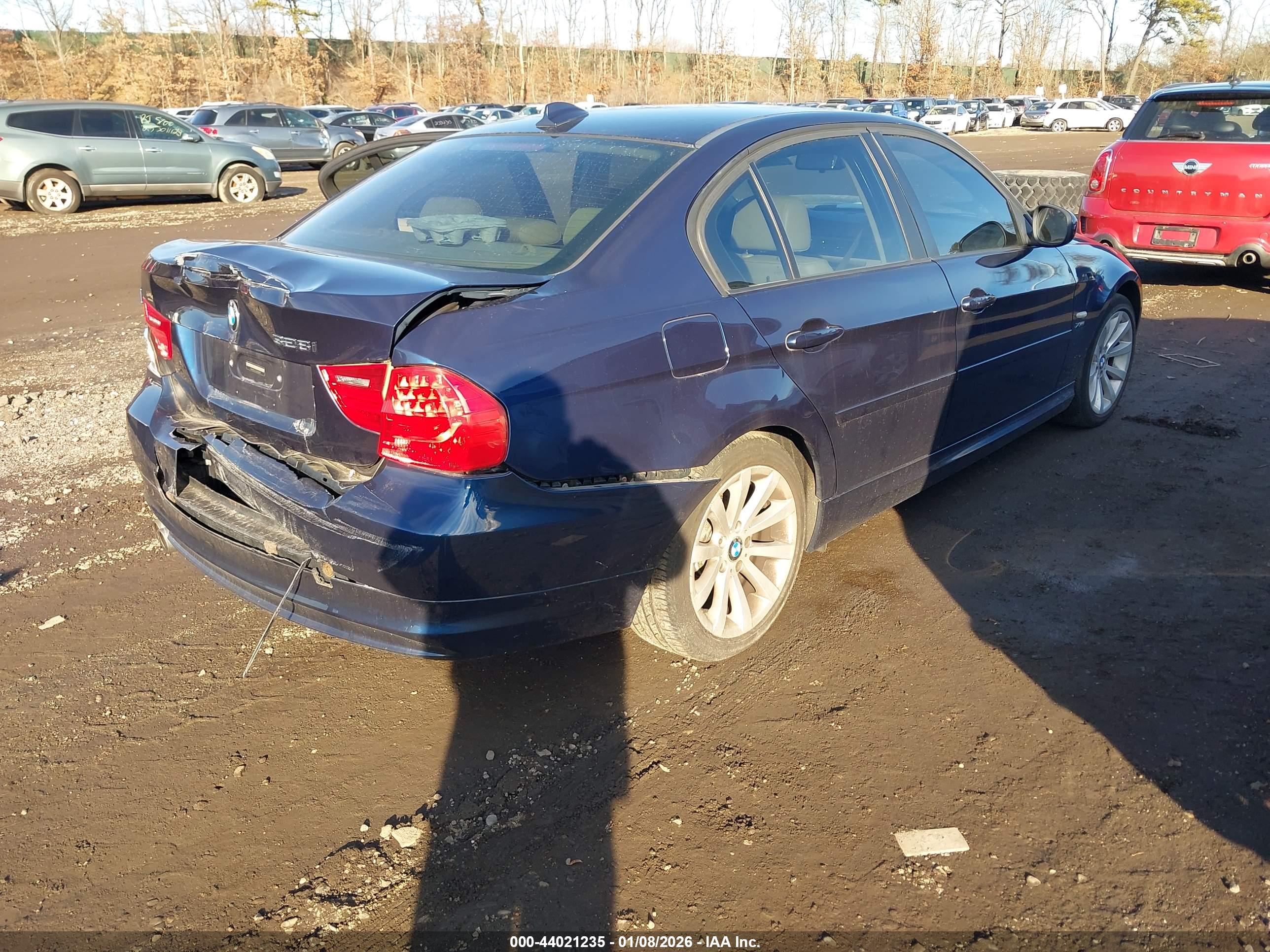 BMW 328I image 4