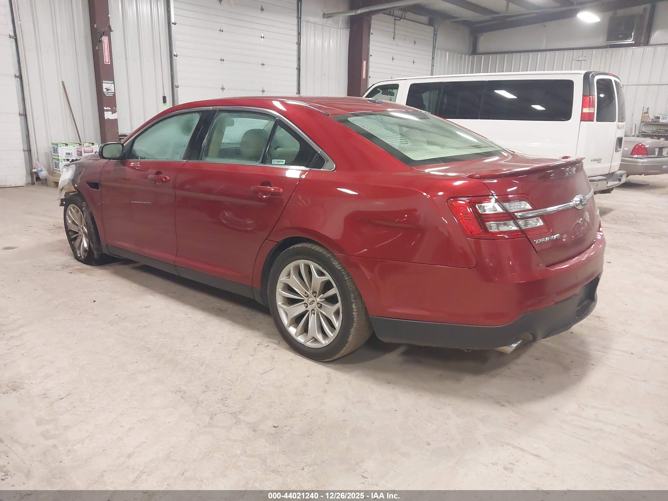FORD TAURUS image 3