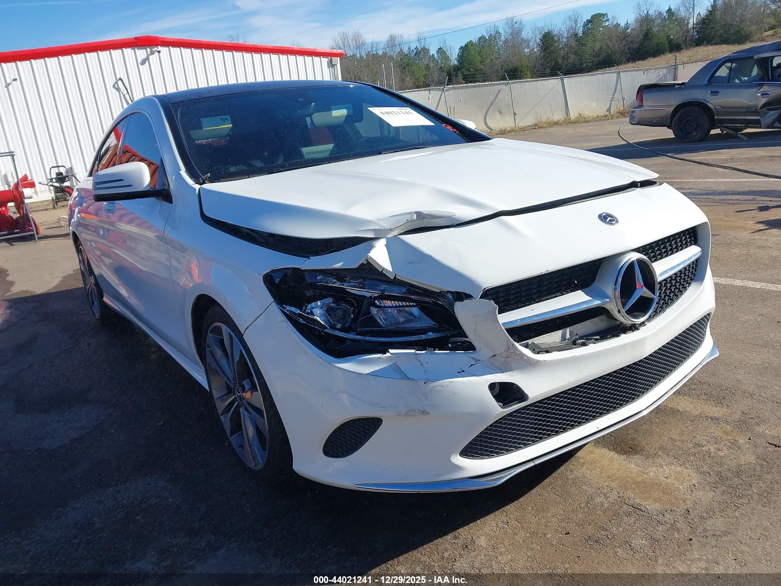 MERCEDES-BENZ CLA image 6