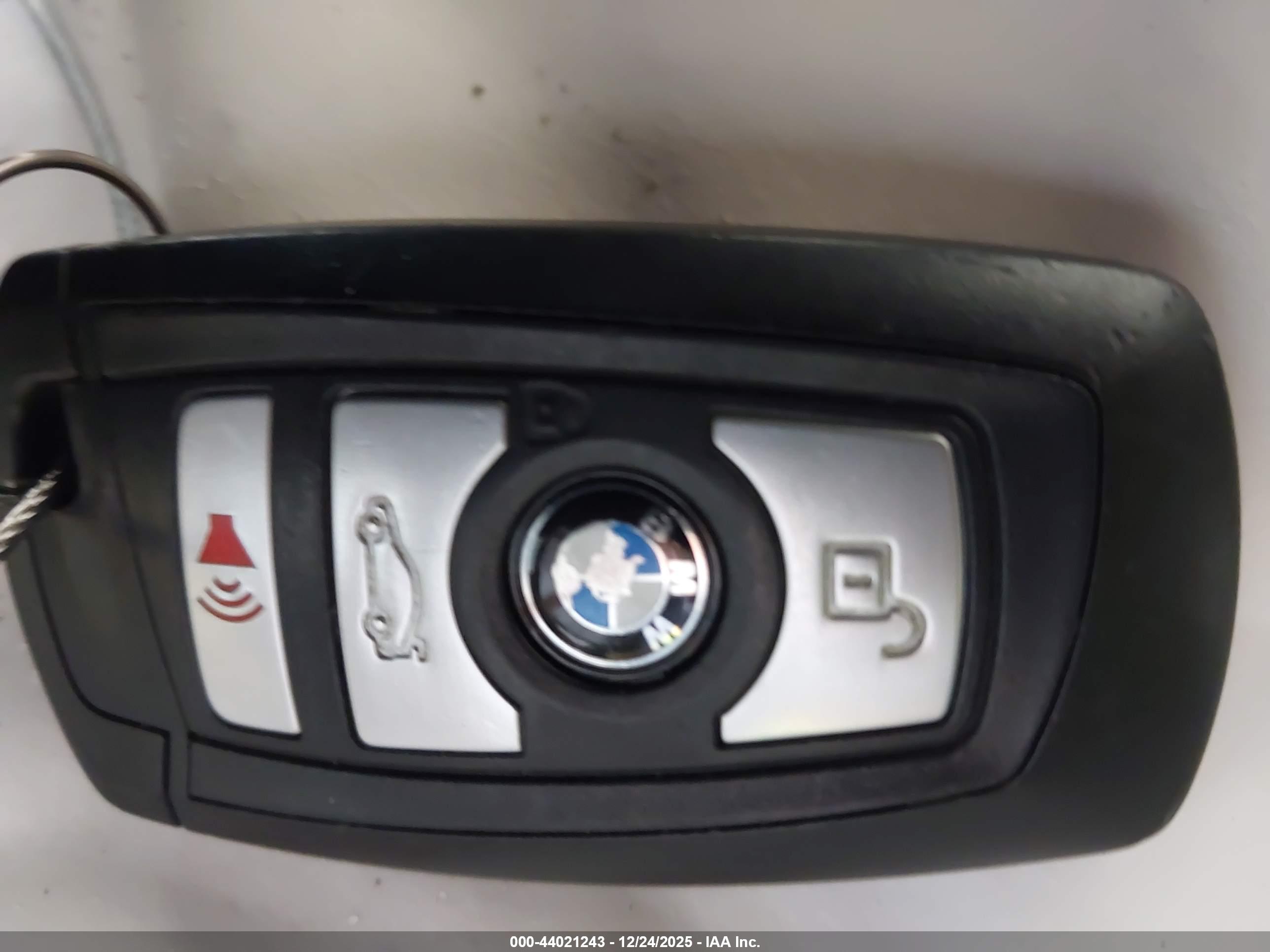 BMW 328I image 11