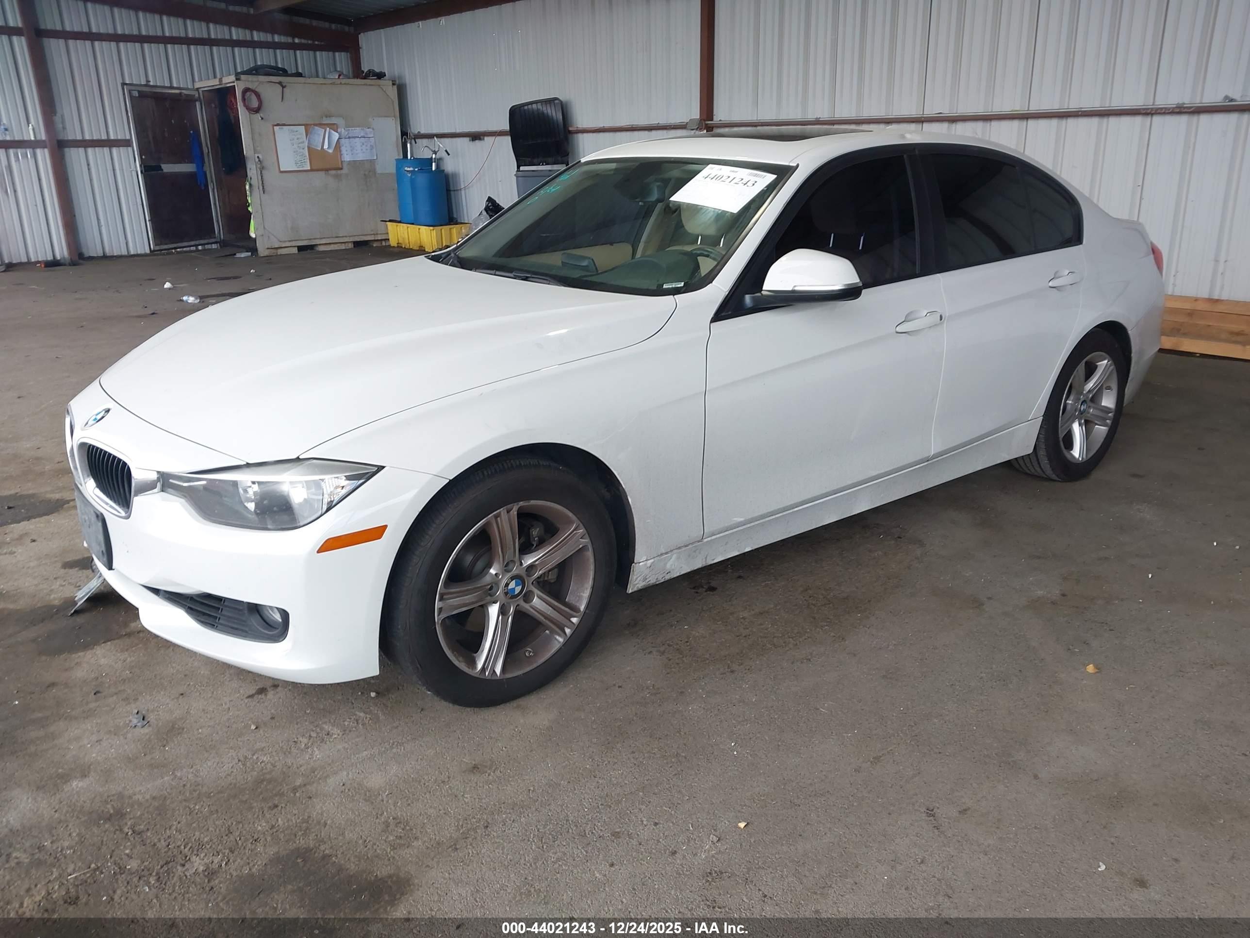 BMW 328I image 2