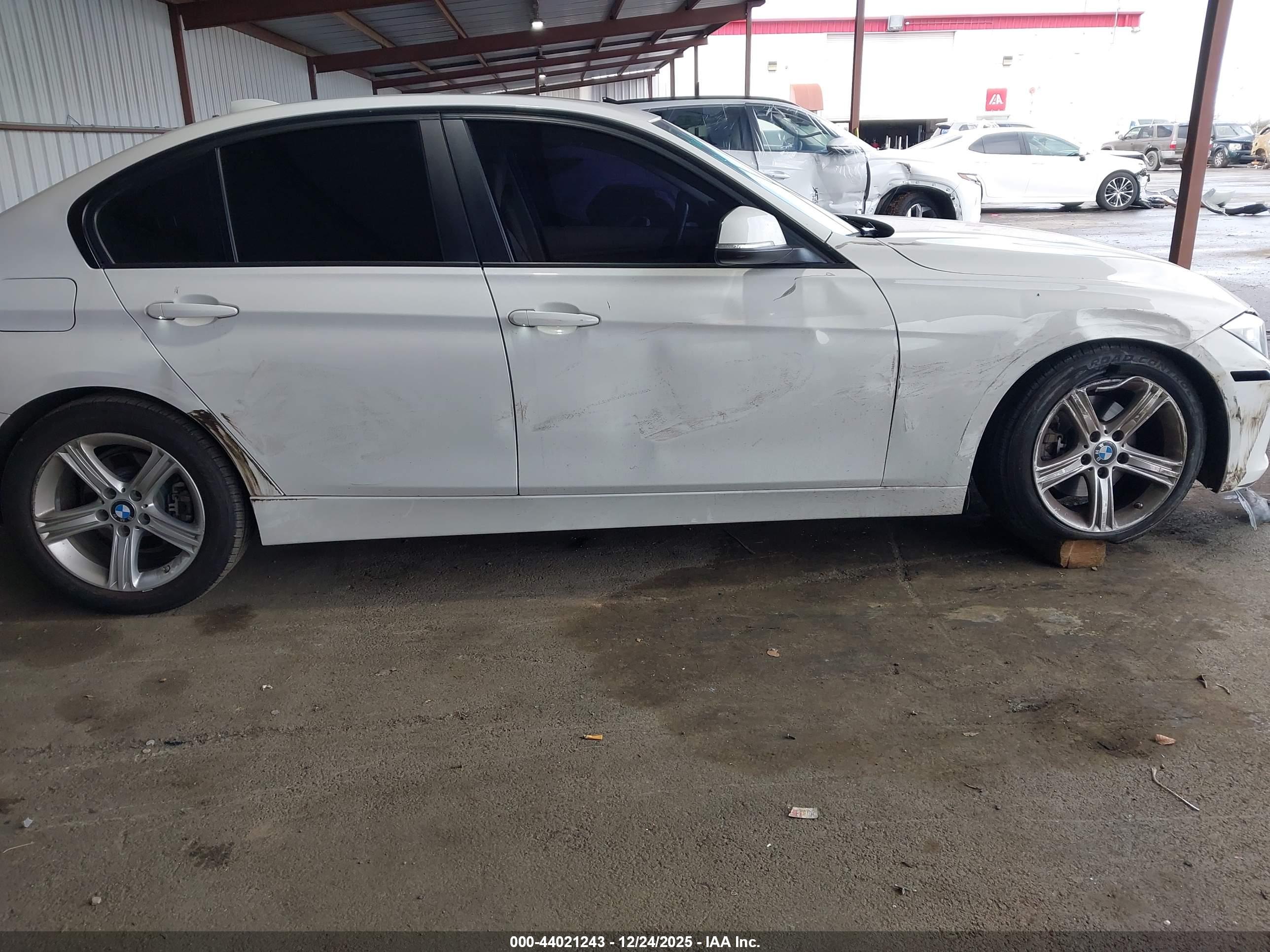BMW 328I image 6