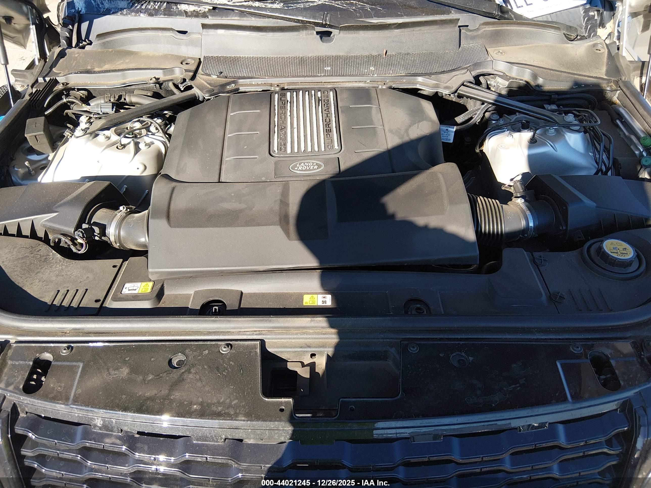 LAND ROVER image 10