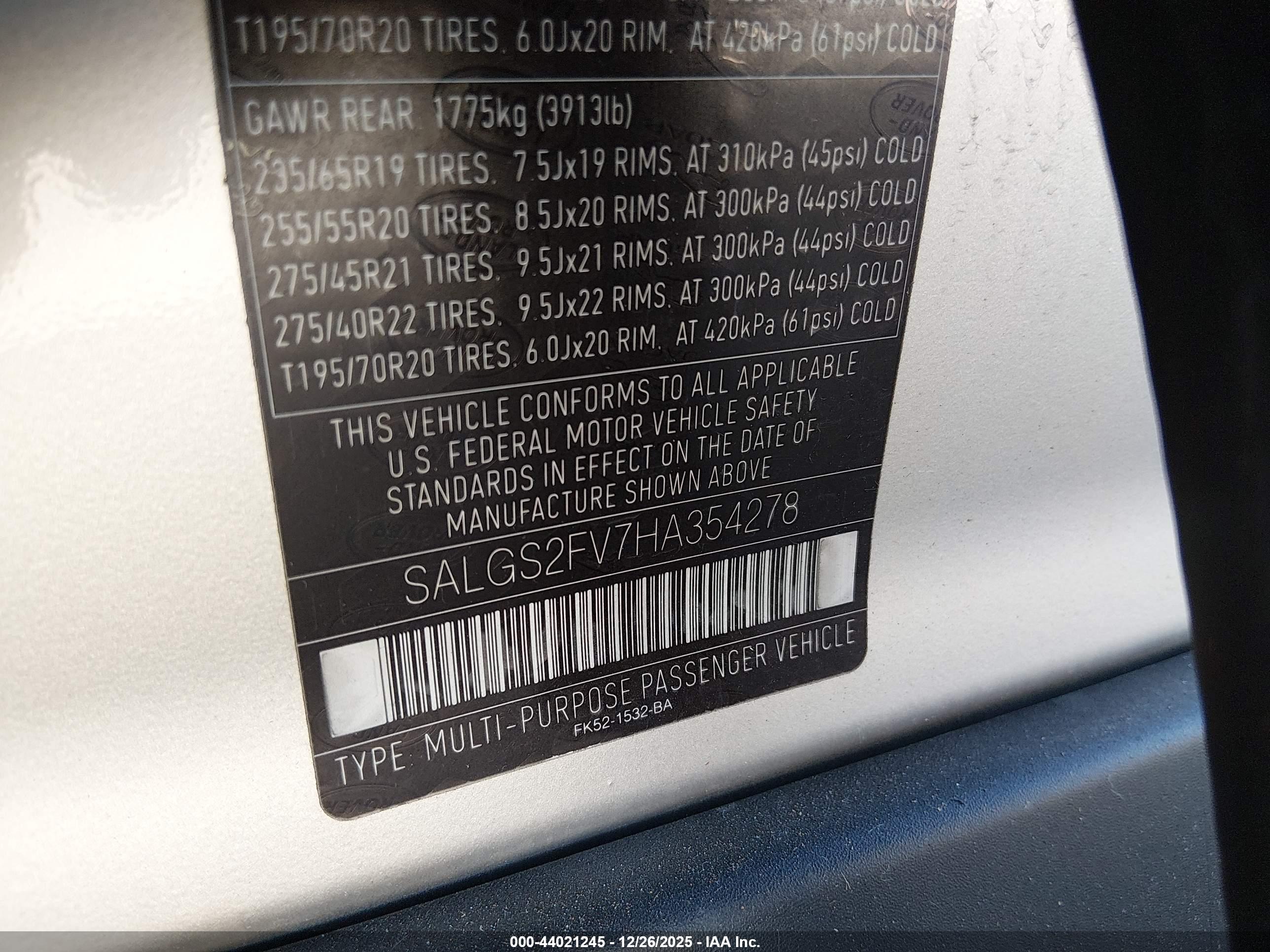 LAND ROVER image 9
