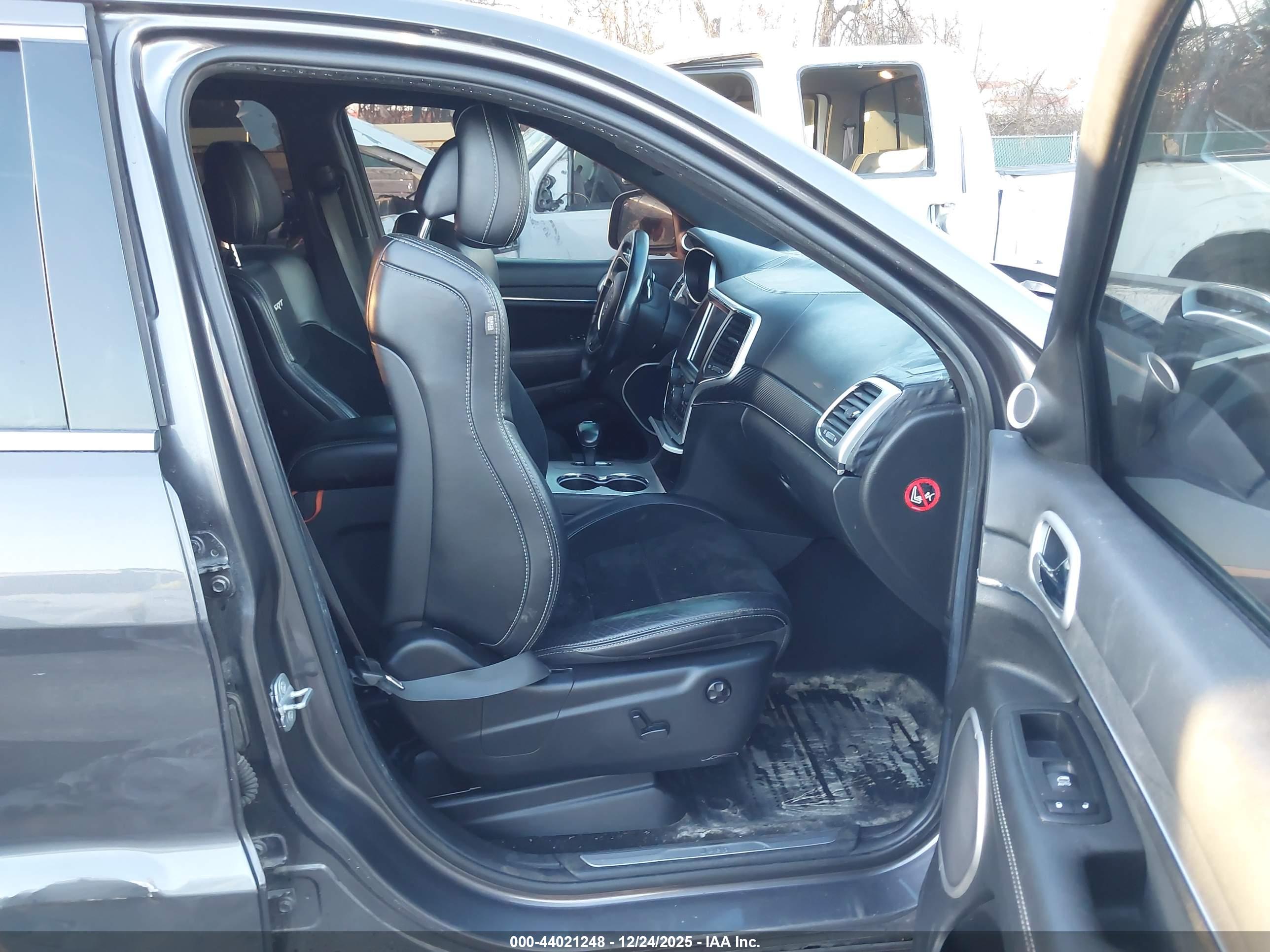 JEEP GRAND image 5