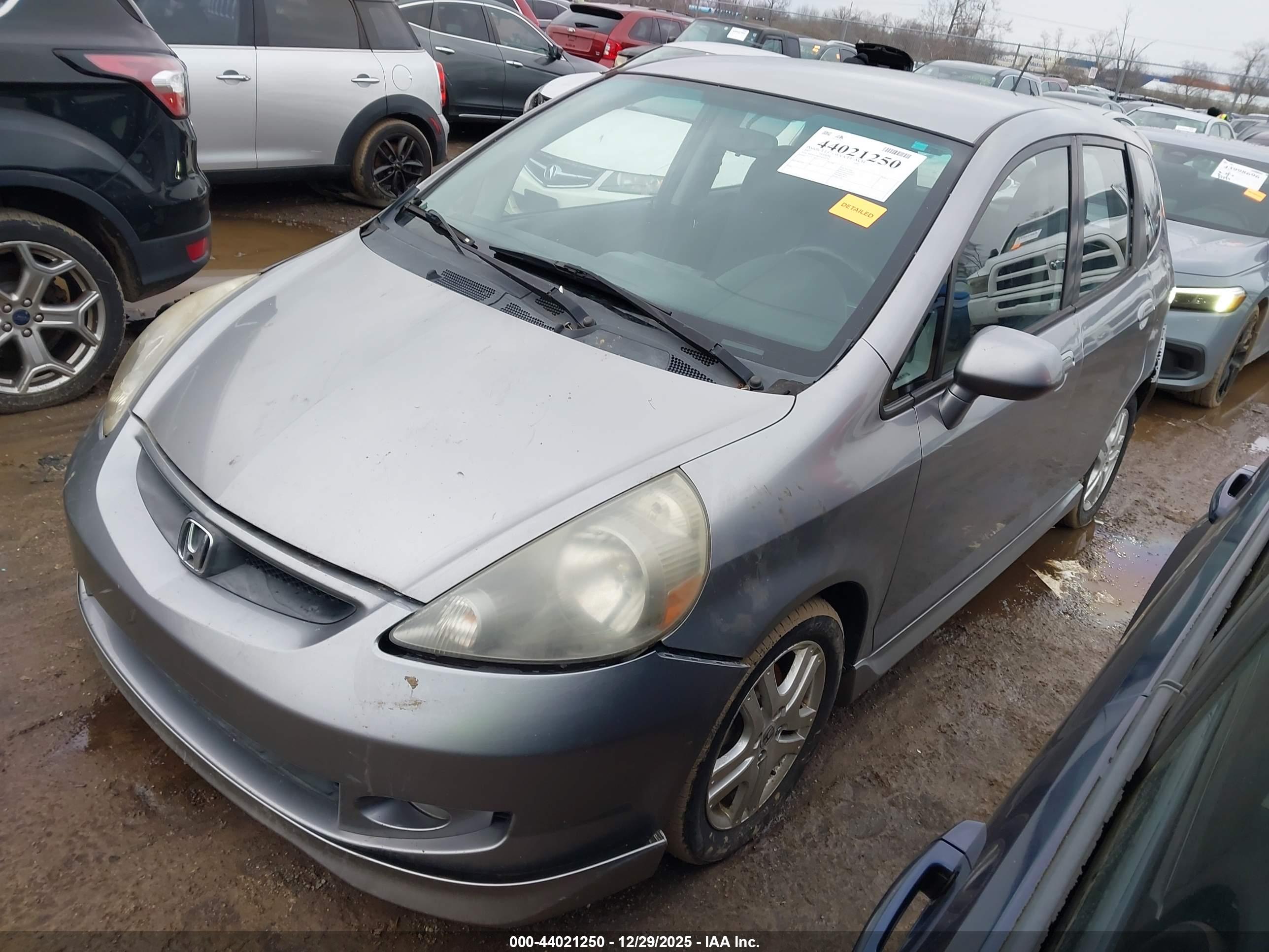 HONDA FIT image 2
