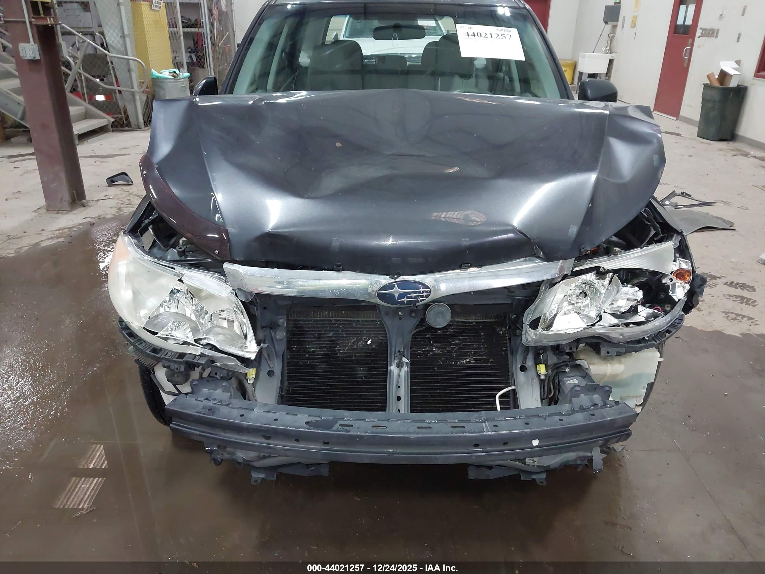 SUBARU FORESTER image 6