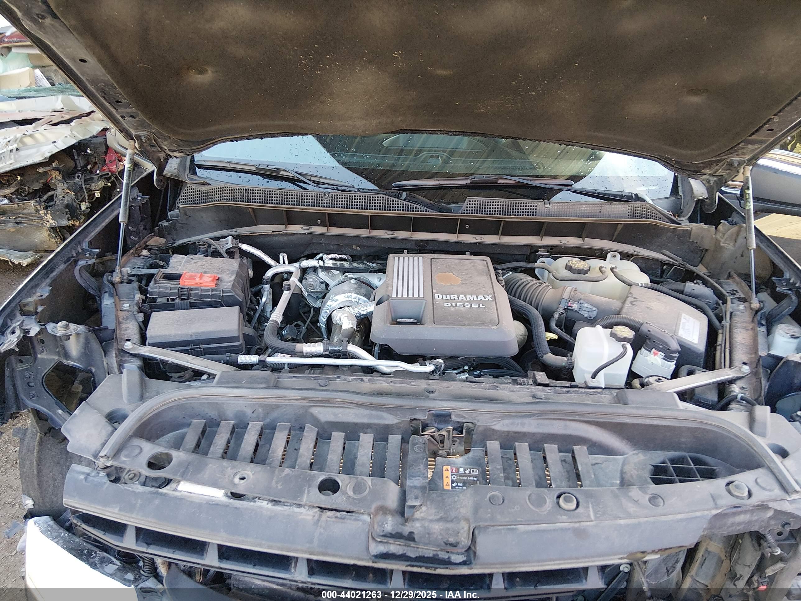 CHEVROLET SILVERADO image 10