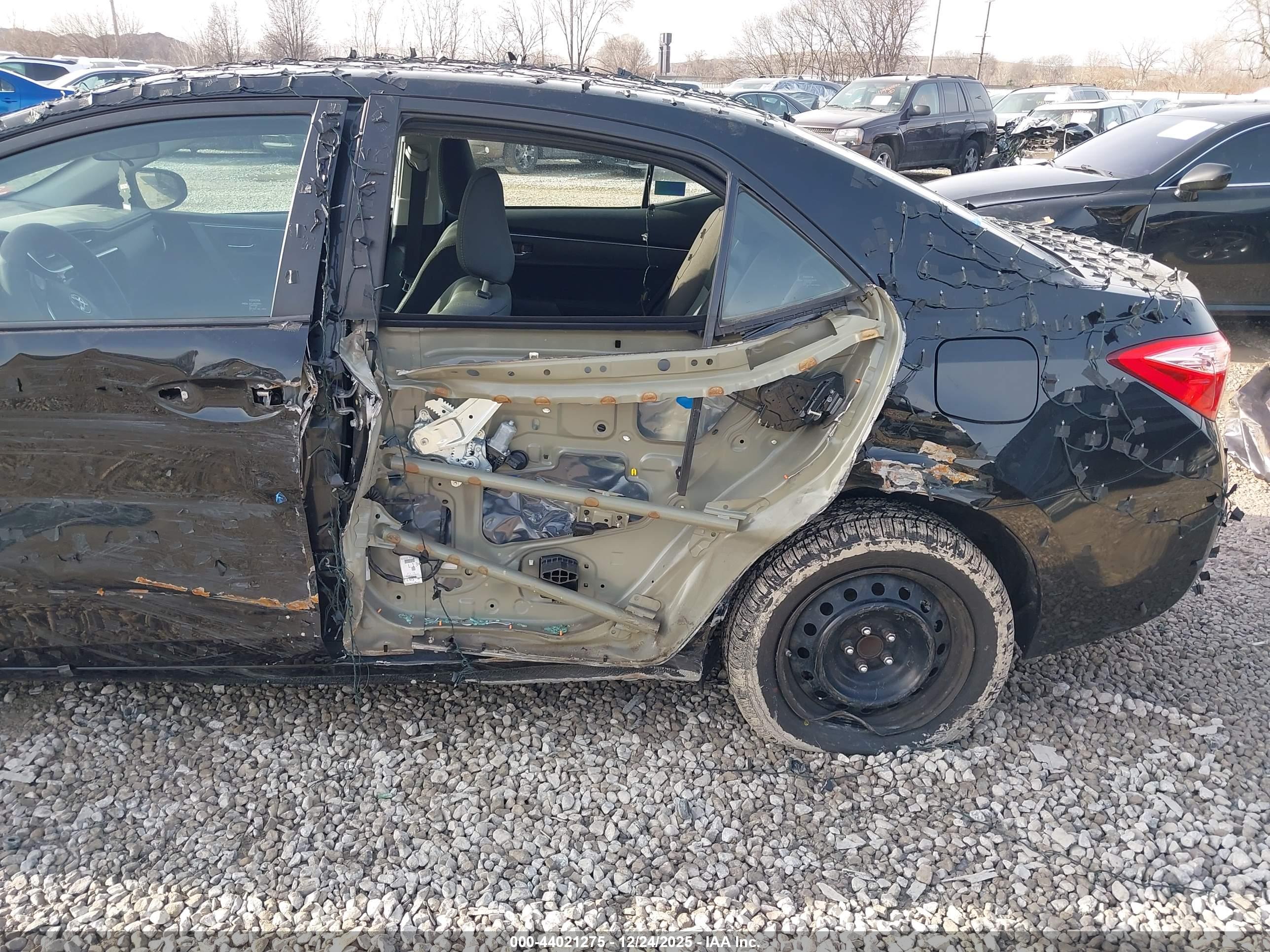 TOYOTA COROLLA image 6