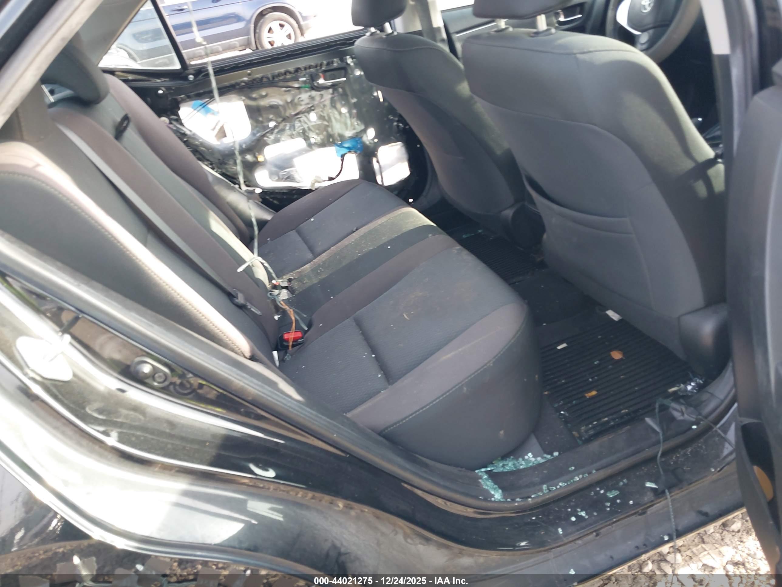 TOYOTA COROLLA image 8