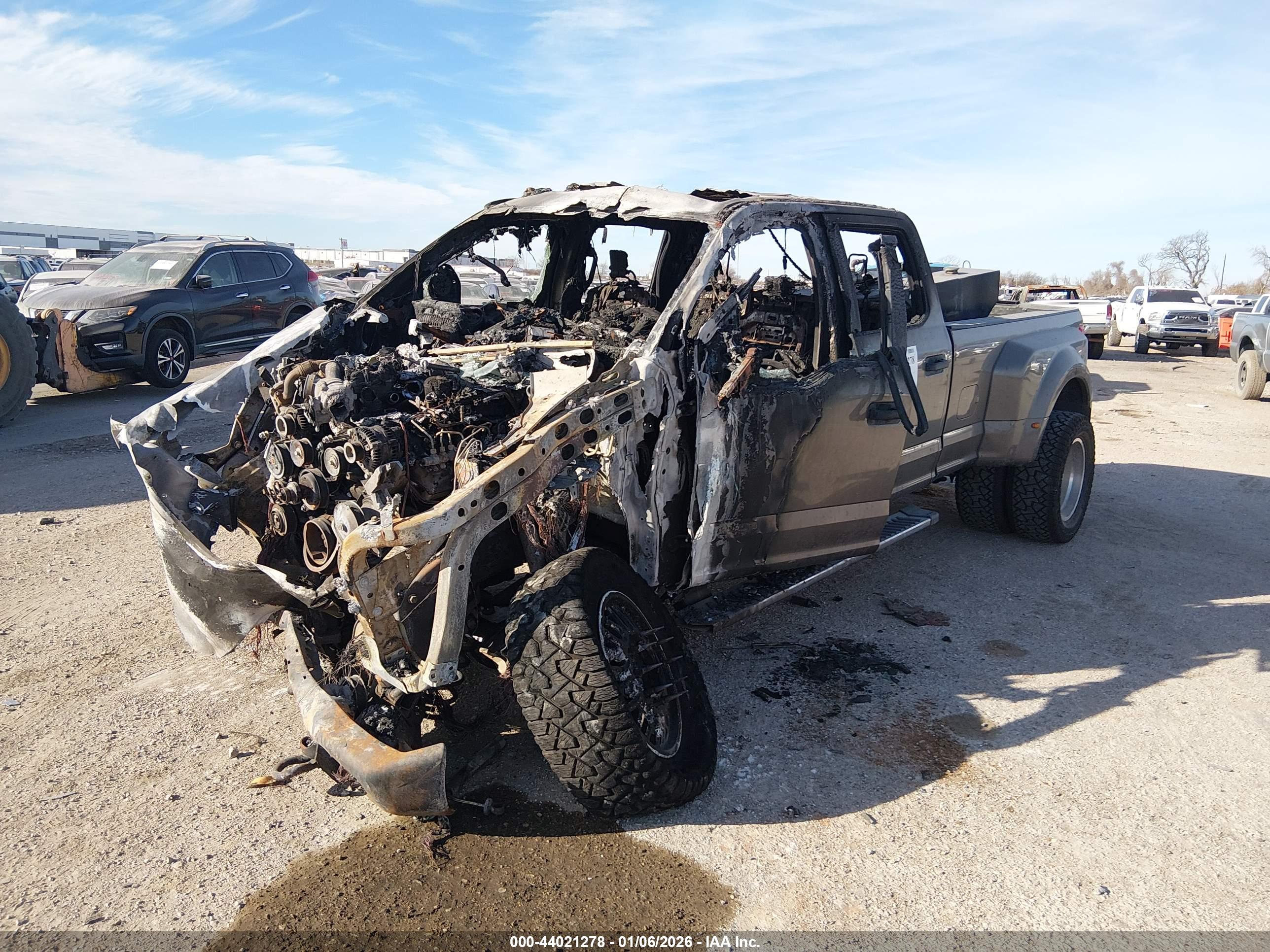 FORD F-450 image 2