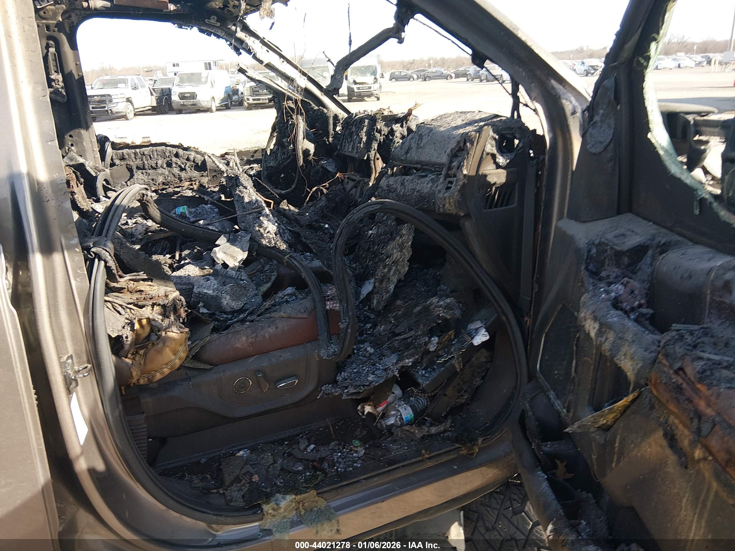 FORD F-450 image 5