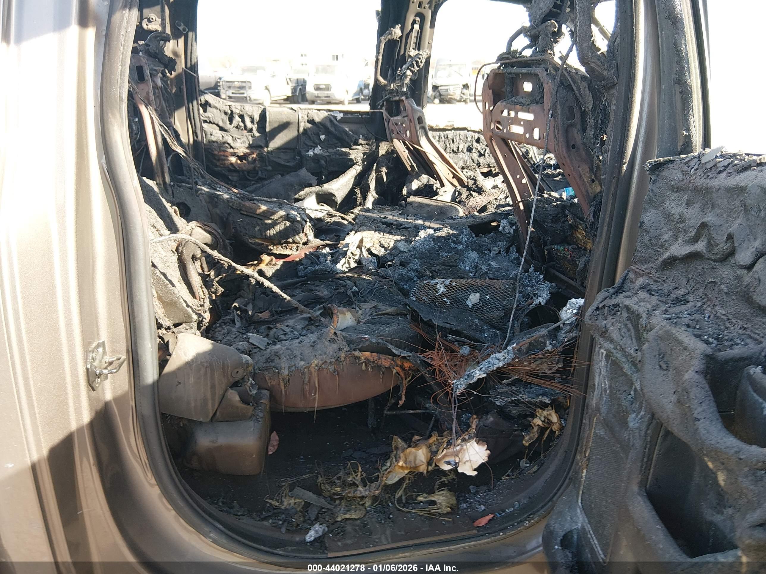 FORD F-450 image 8