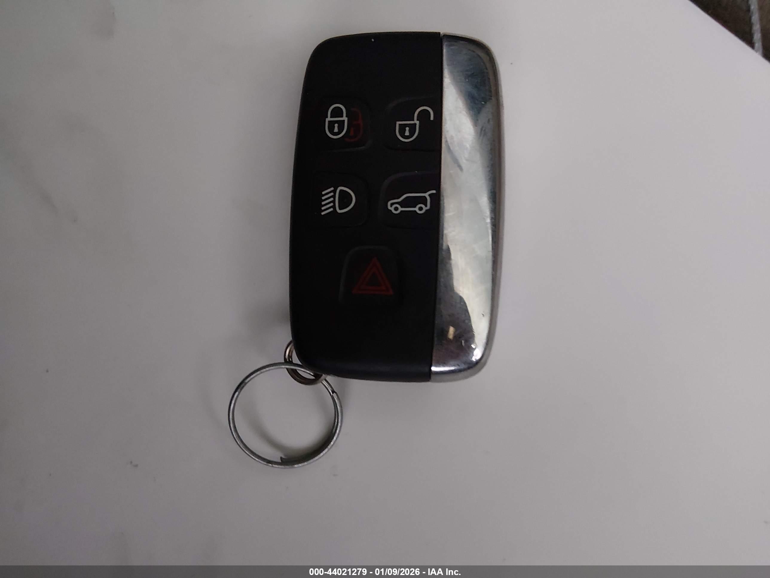 LAND ROVER image 11