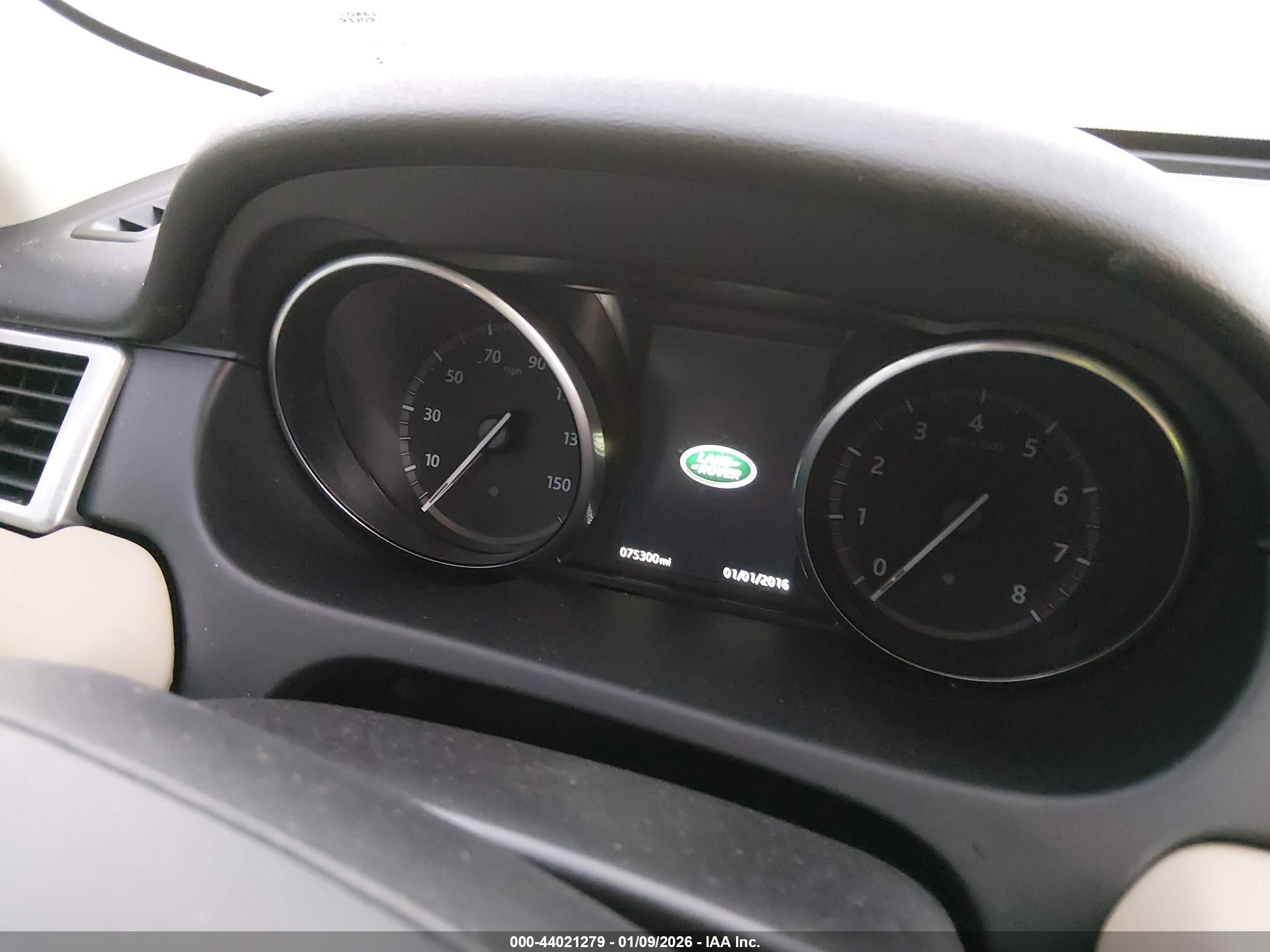 LAND ROVER image 7