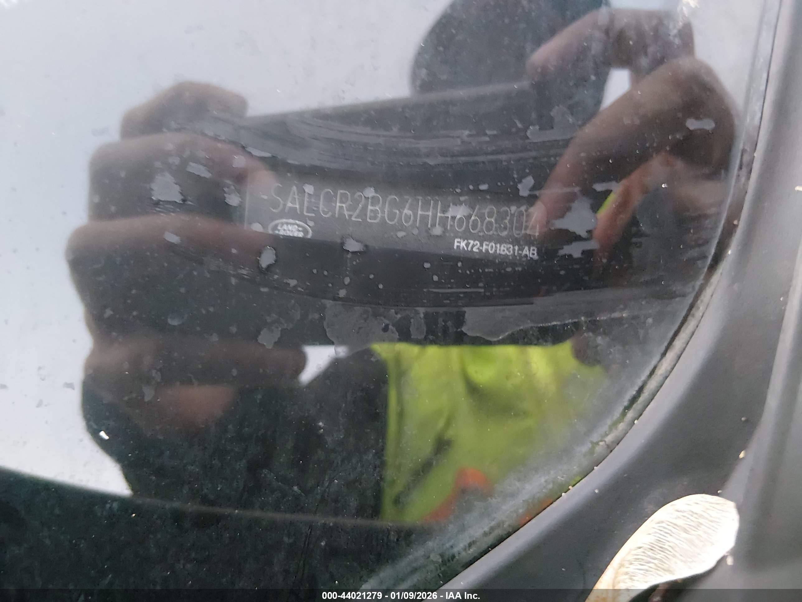 LAND ROVER image 9