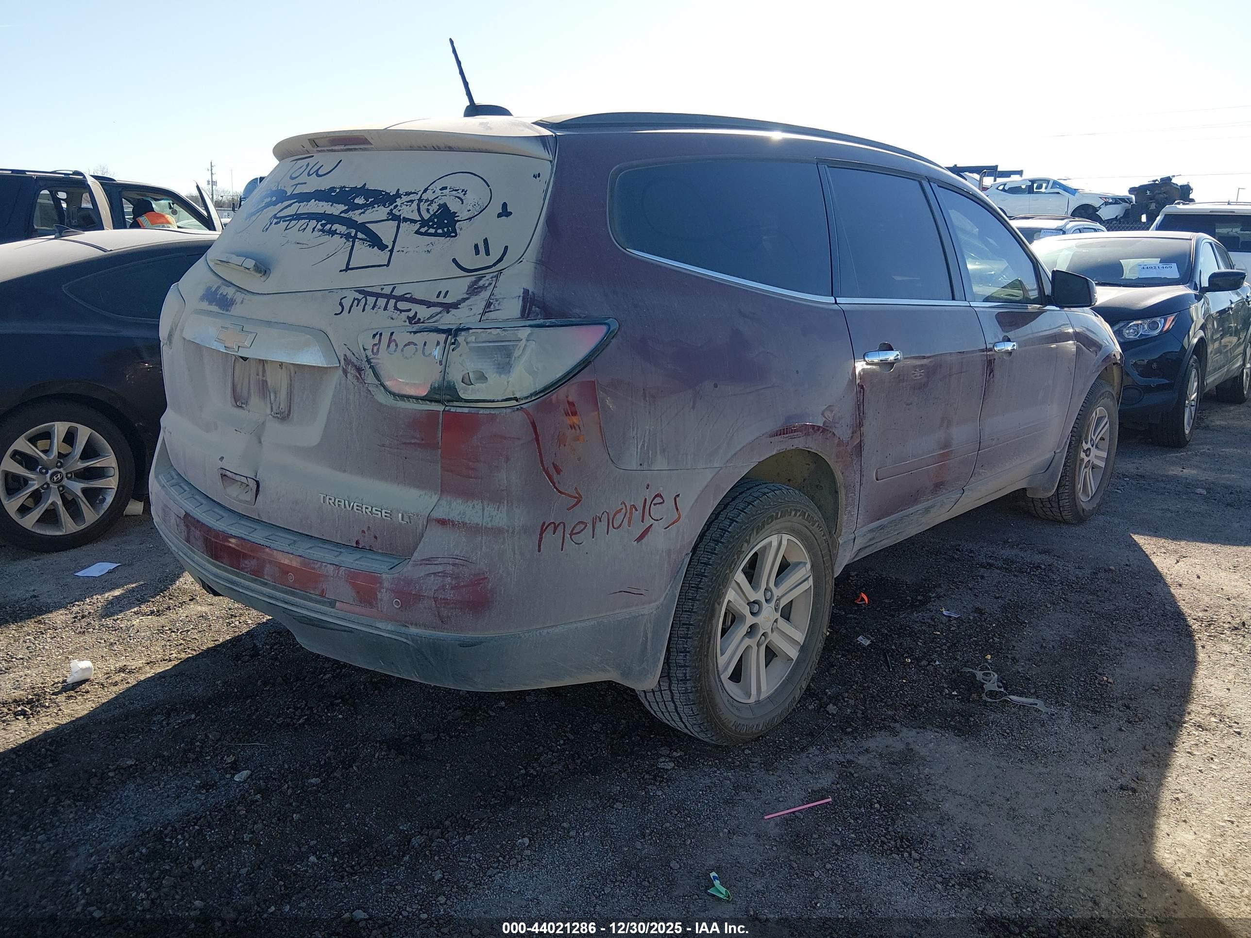 CHEVROLET TRAVERSE image 4
