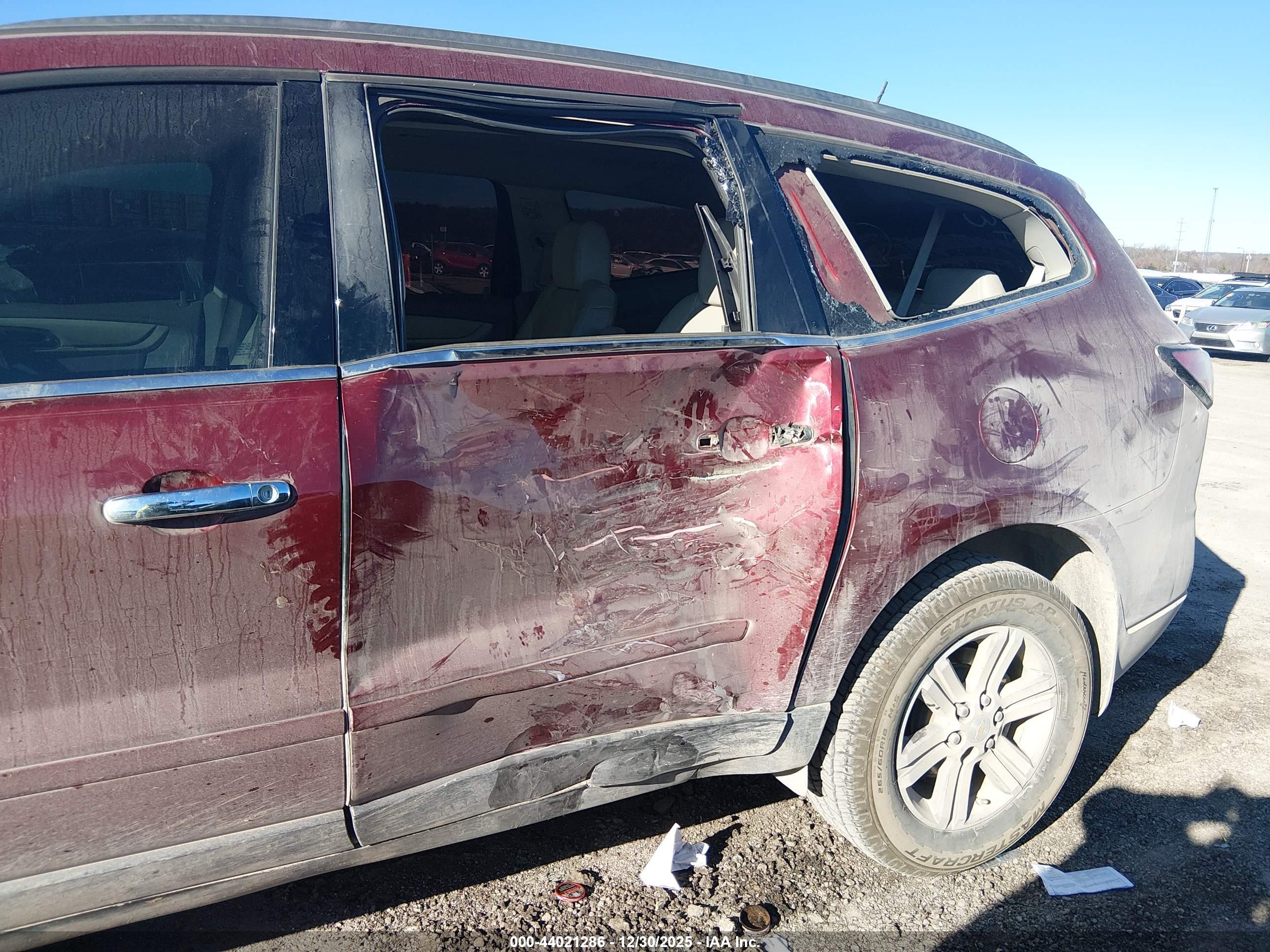 CHEVROLET TRAVERSE image 6