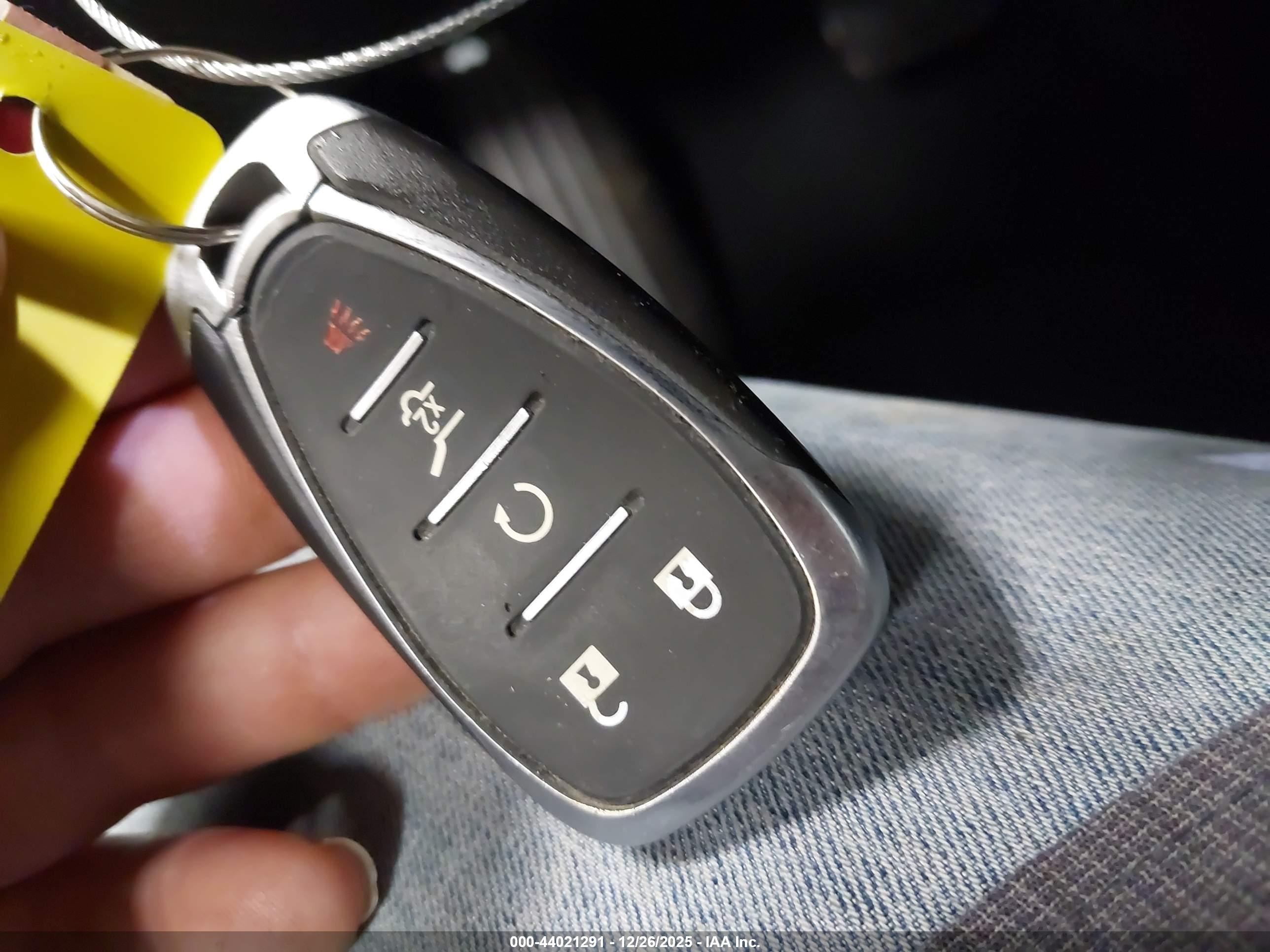CHEVROLET EQUINOX image 11