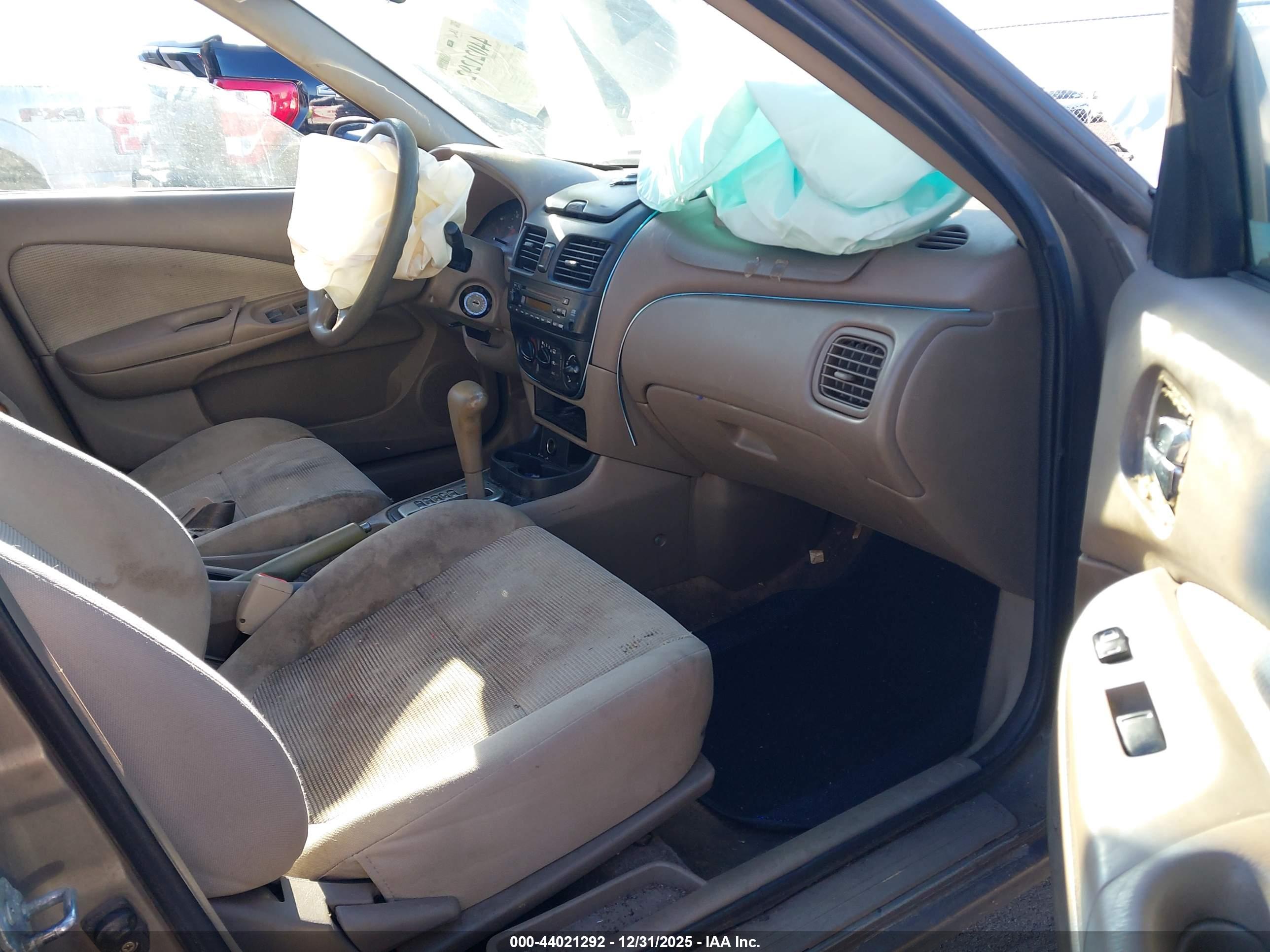 NISSAN SENTRA image 5