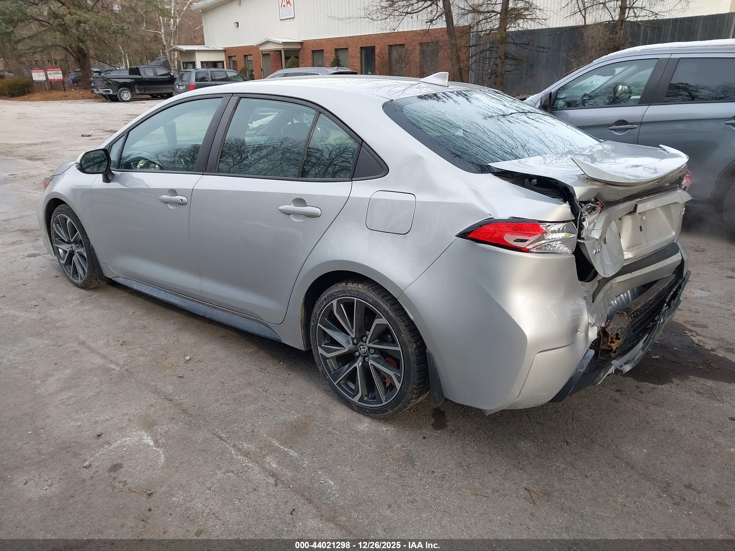 TOYOTA COROLLA image 3