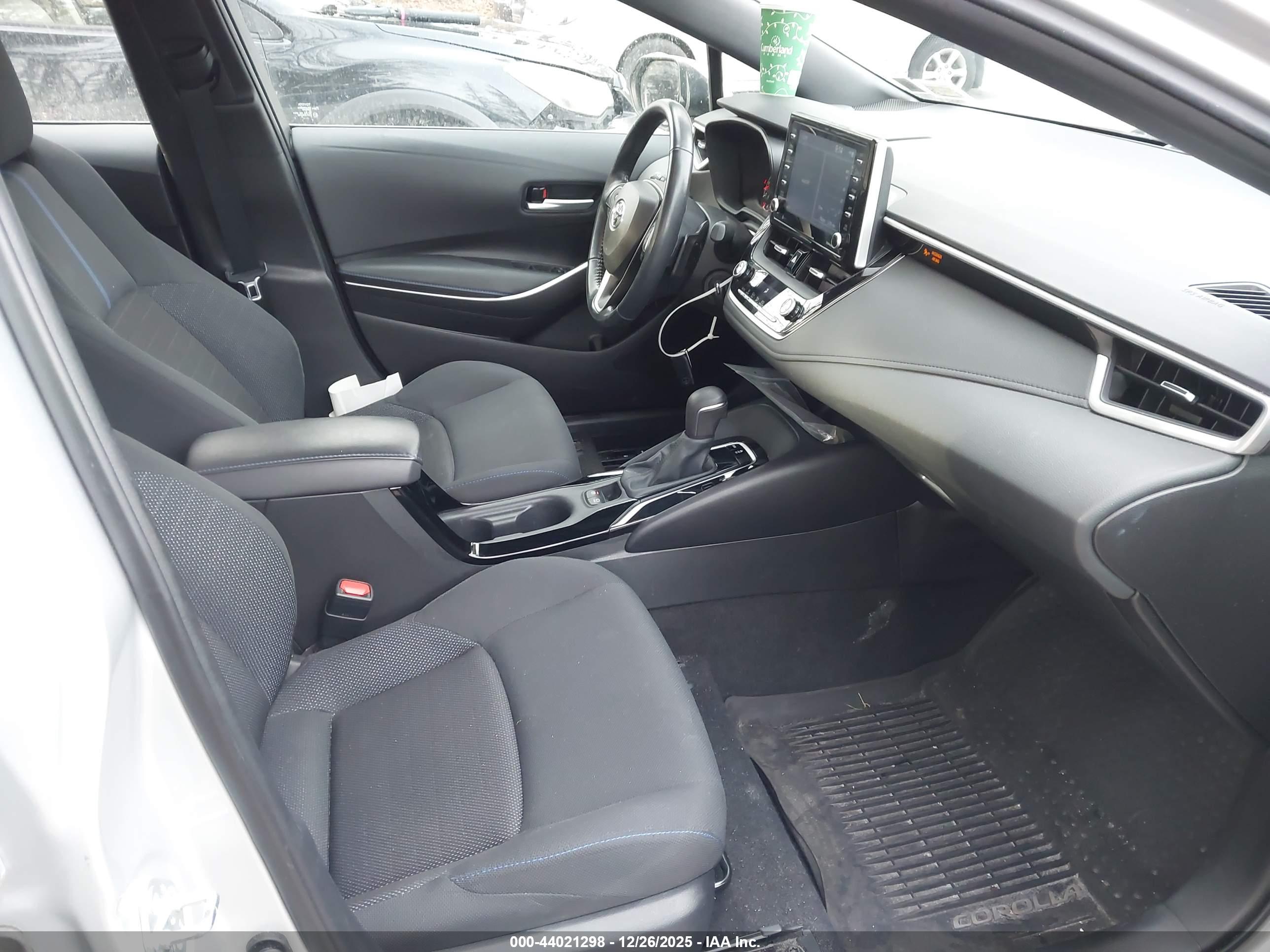 TOYOTA COROLLA image 5