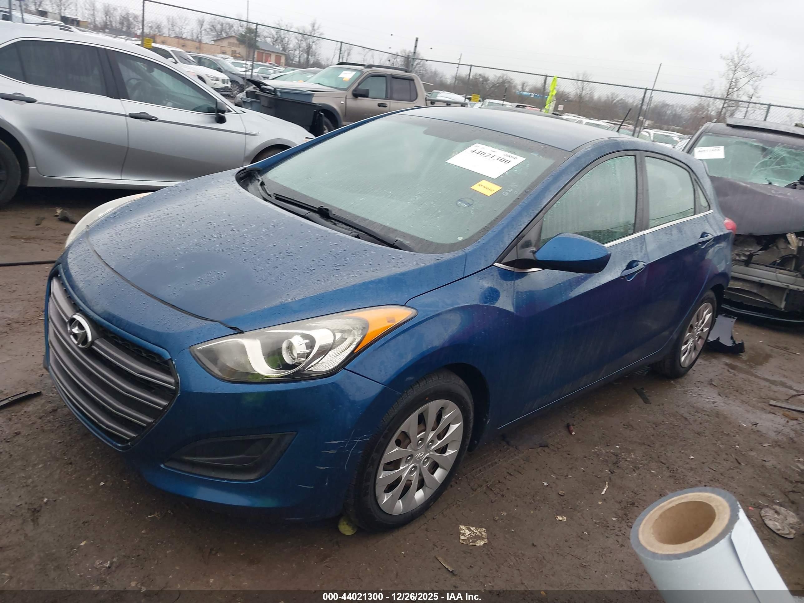 HYUNDAI ELANTRA image 2