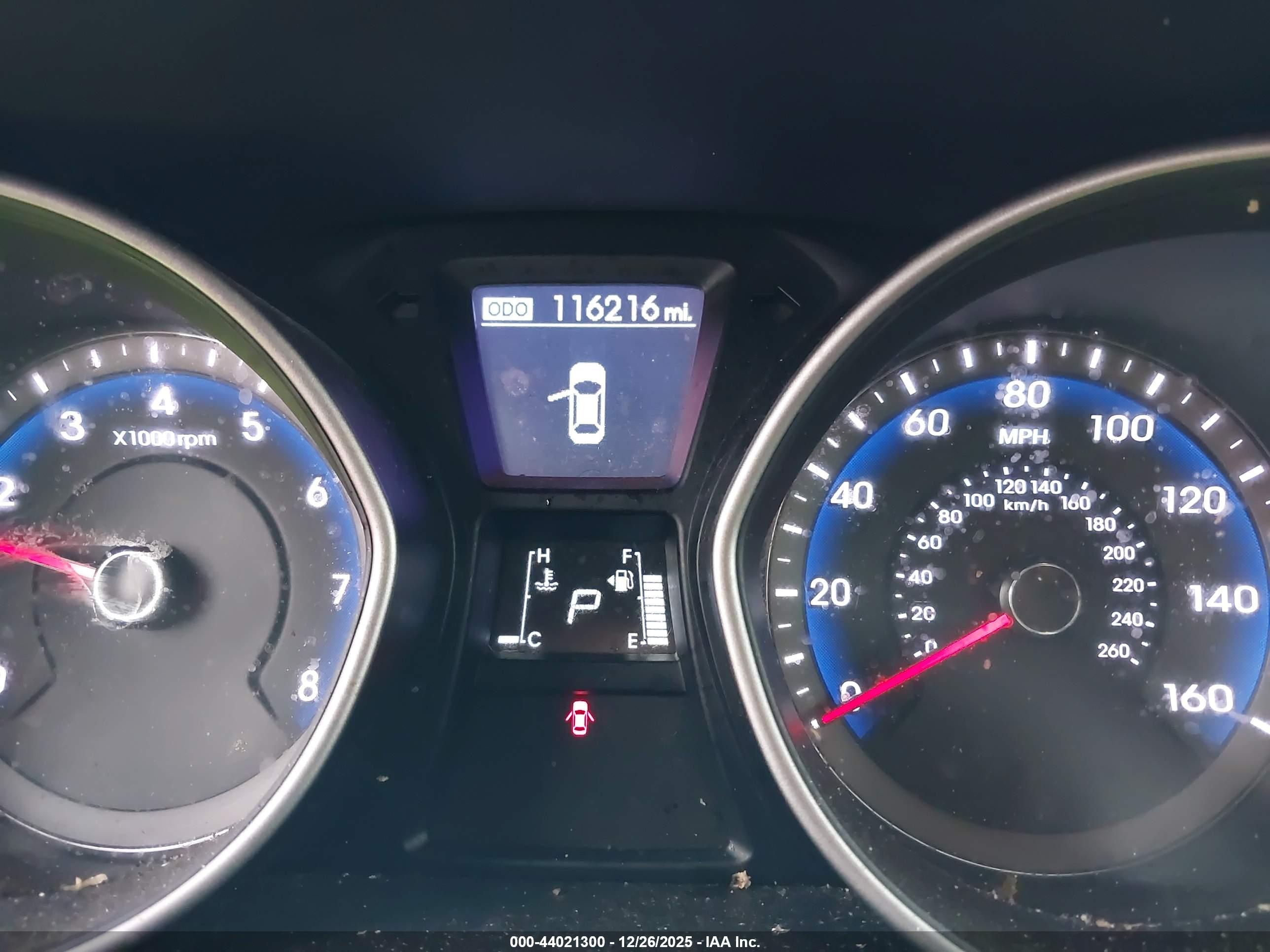 HYUNDAI ELANTRA image 7