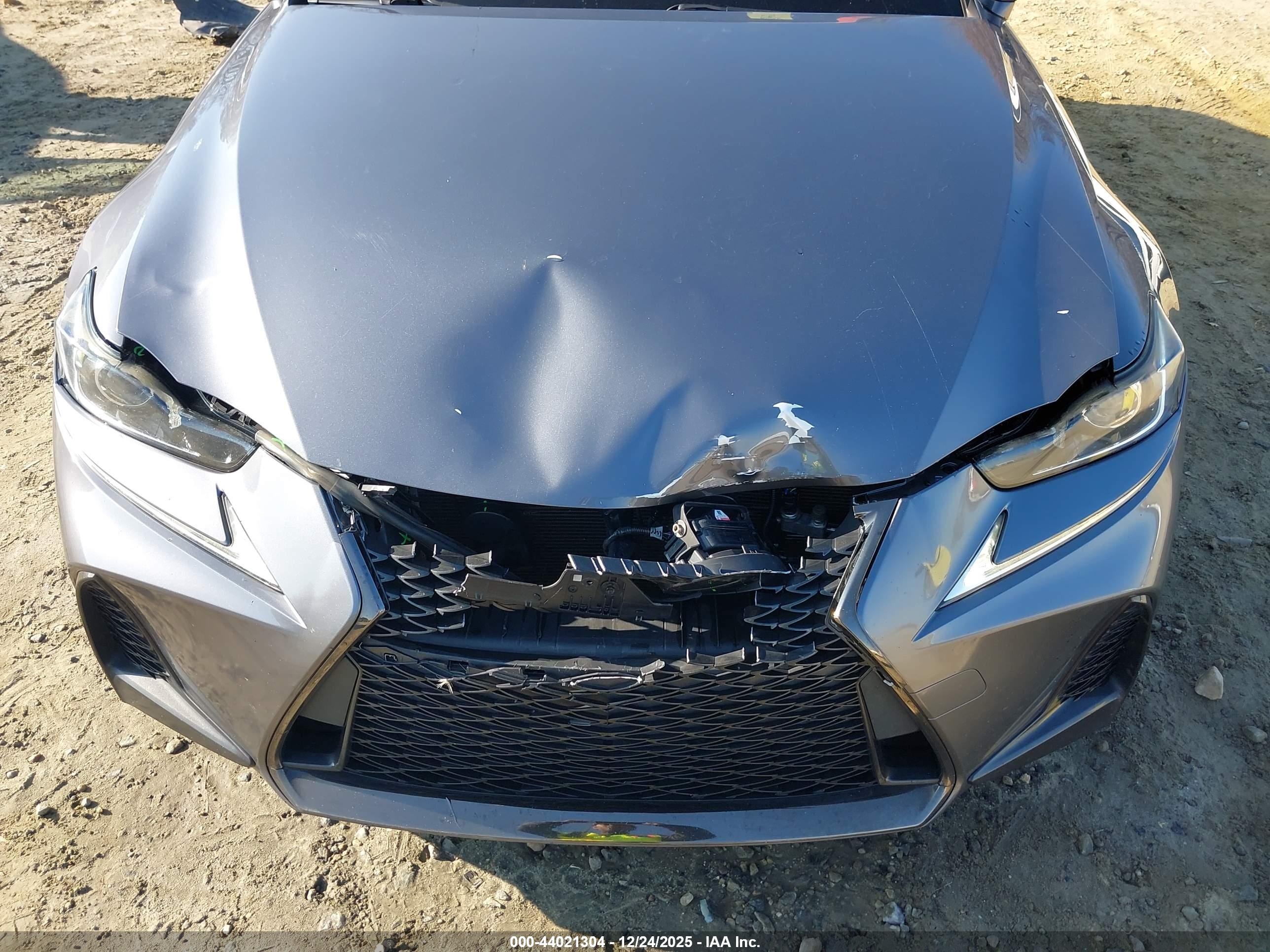LEXUS IS image 6
